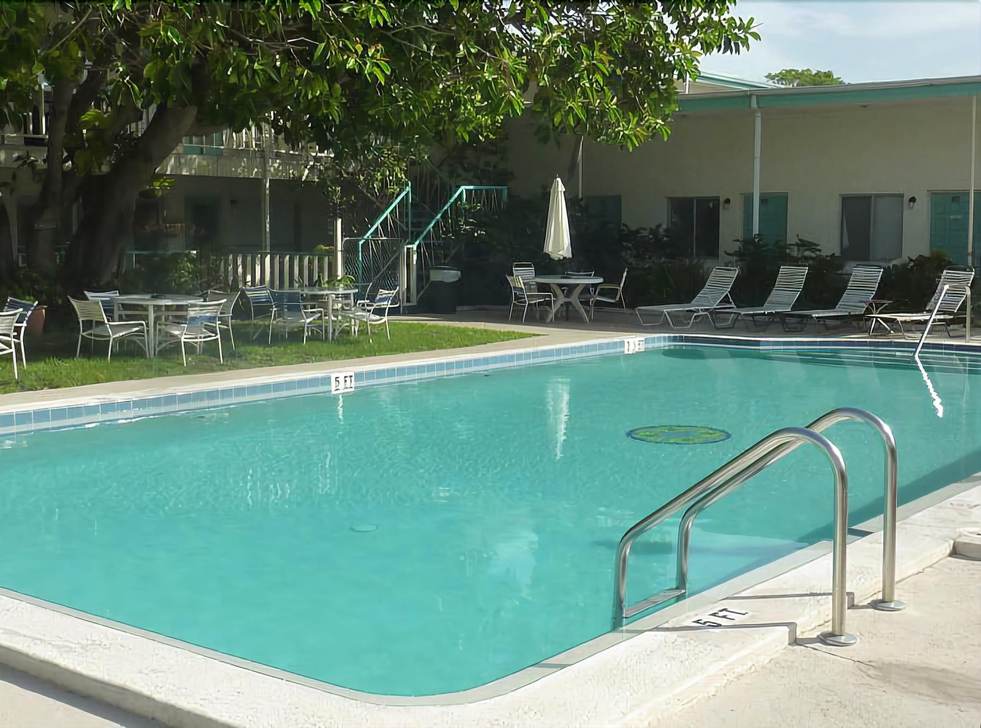 Instalaciones Recreativas Malibu Resort Motel