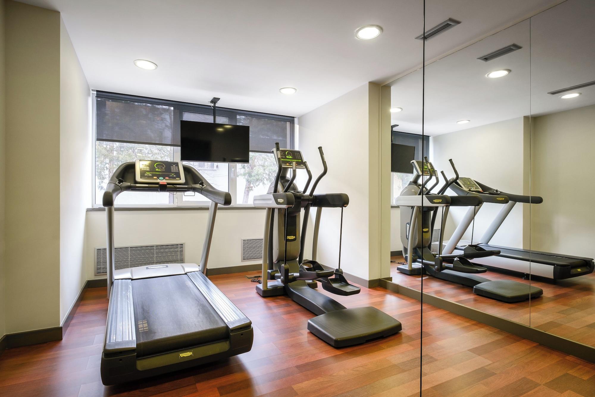 Gimnasio Park Hotel Almaty