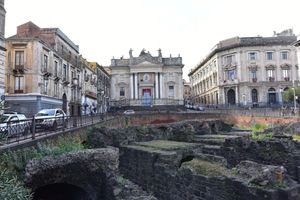 Alojamiento - Anfiteatro Le Suites