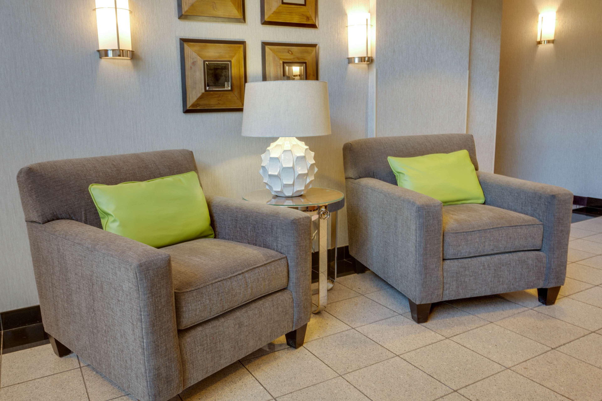 Vista Lobby Drury Inn & Suites Hayti Caruthersville
