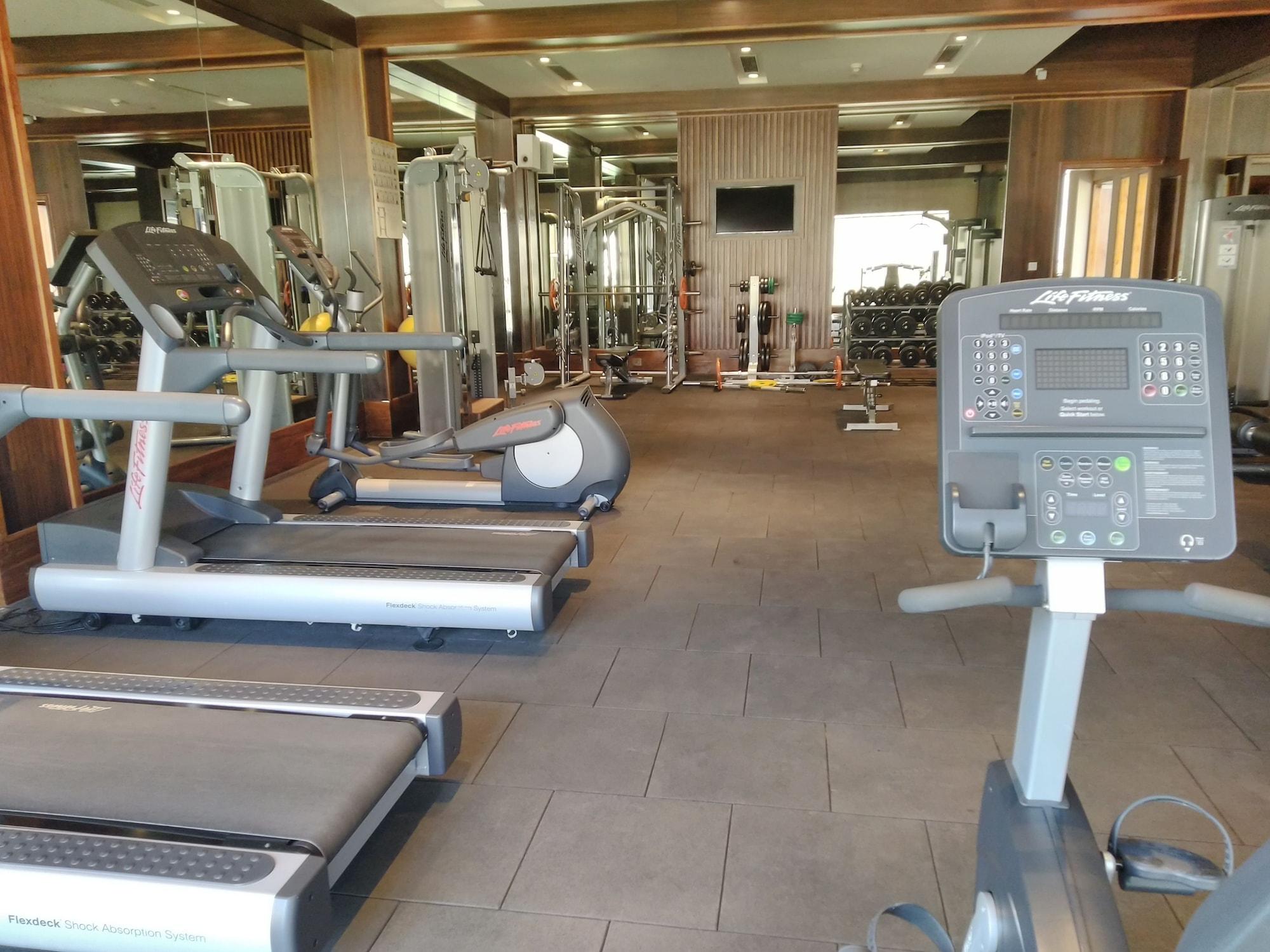 Gimnasio Radisson Blu Plaza Resort & Convention Centre Karjat