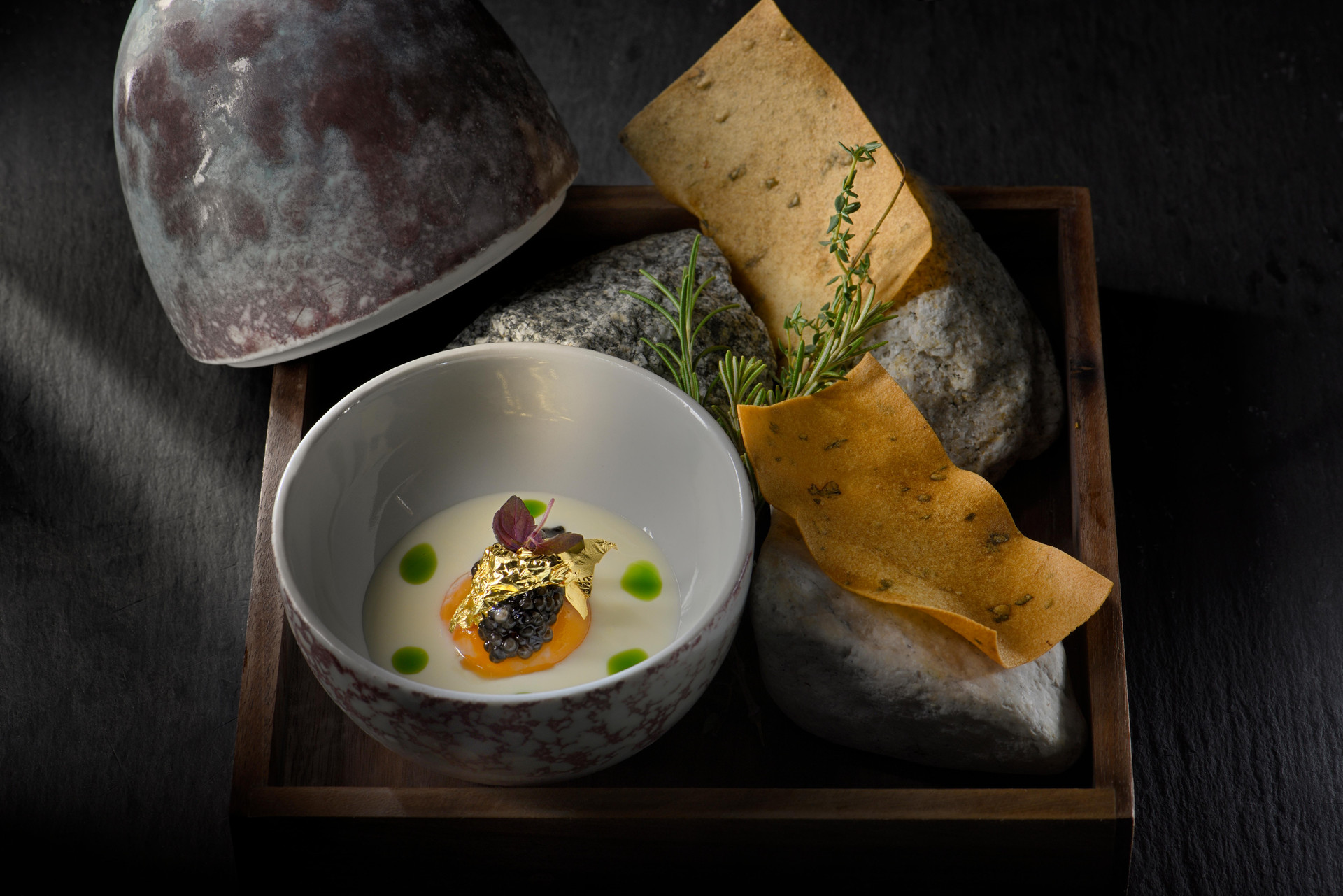 Restaurant Aeonic Suites and Spa