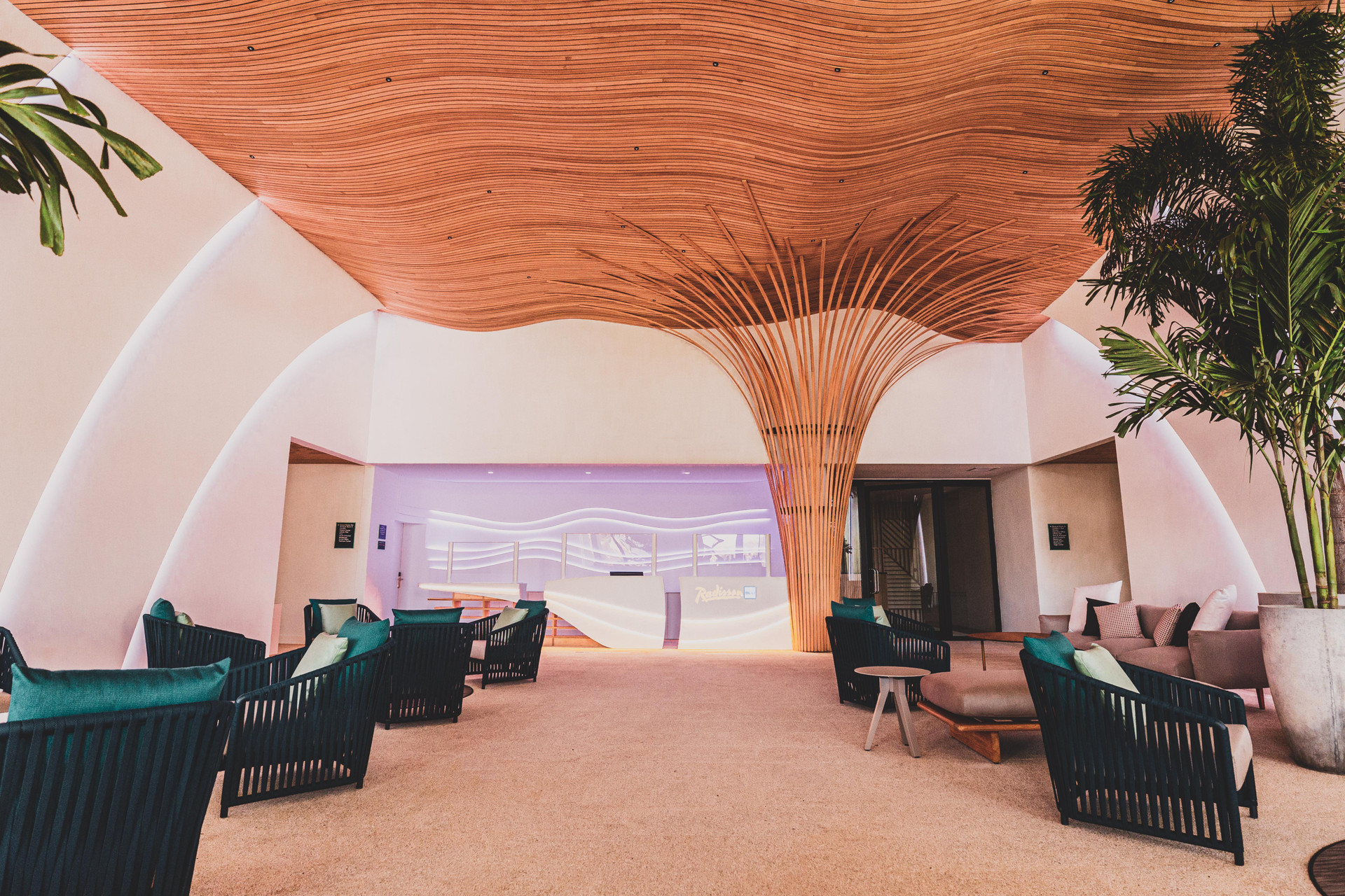 Vista Lobby Radisson Blu Aruba