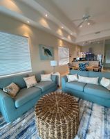 Alquiler Vacacional - Luxury 2/2 Sleeps 6. Grand Bahama Condo w/ POOL, Boat Dock plus close to BEACH!