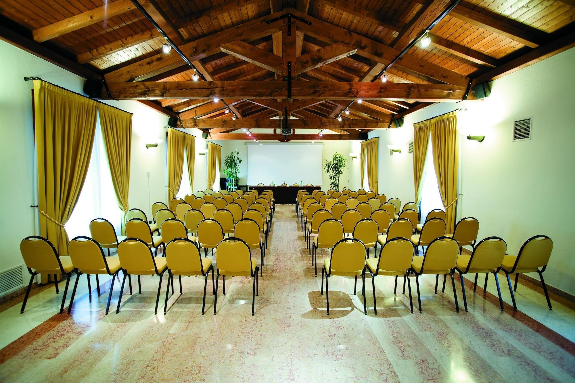Sala de Reuniones Alla Rocca Hotel