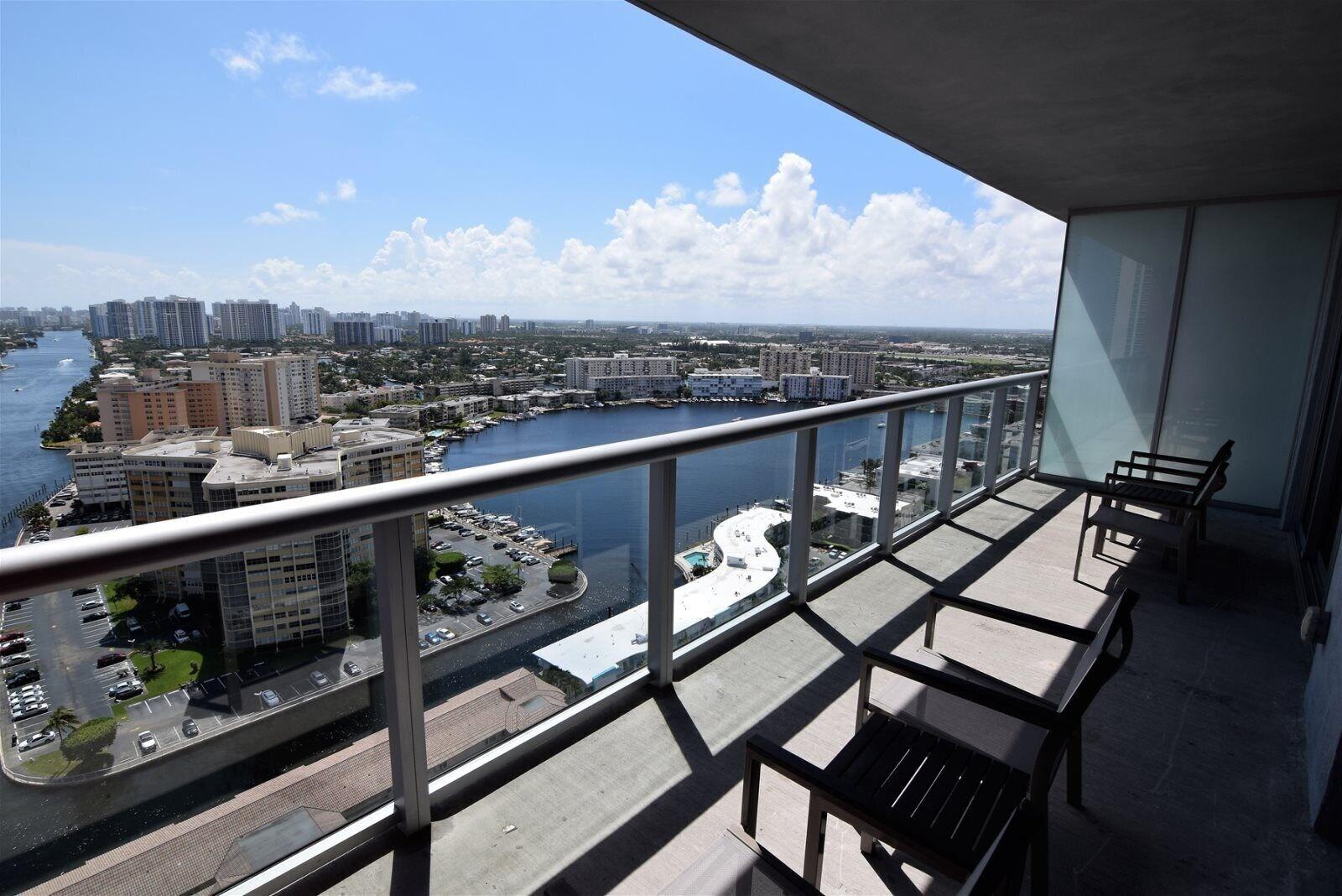 Equipamiento de Habitación Stuning Ocean View 3 Bed 3 Bath Across The Beach @ Beachwalk