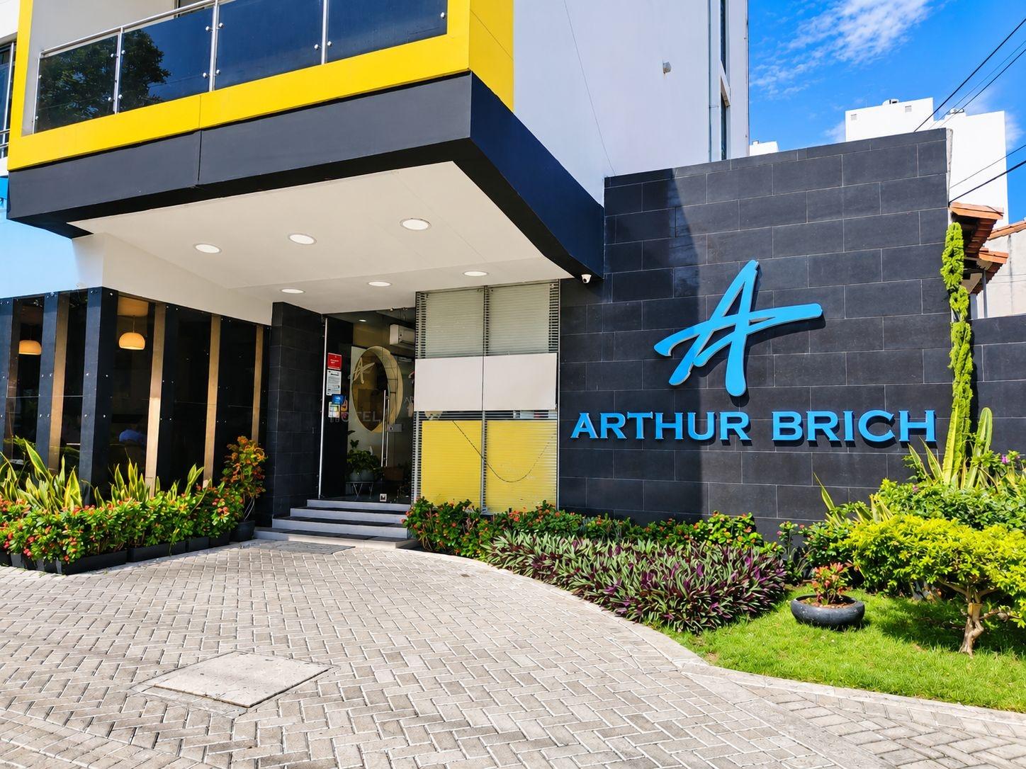 Vista Exterior ARTHUR BRICH