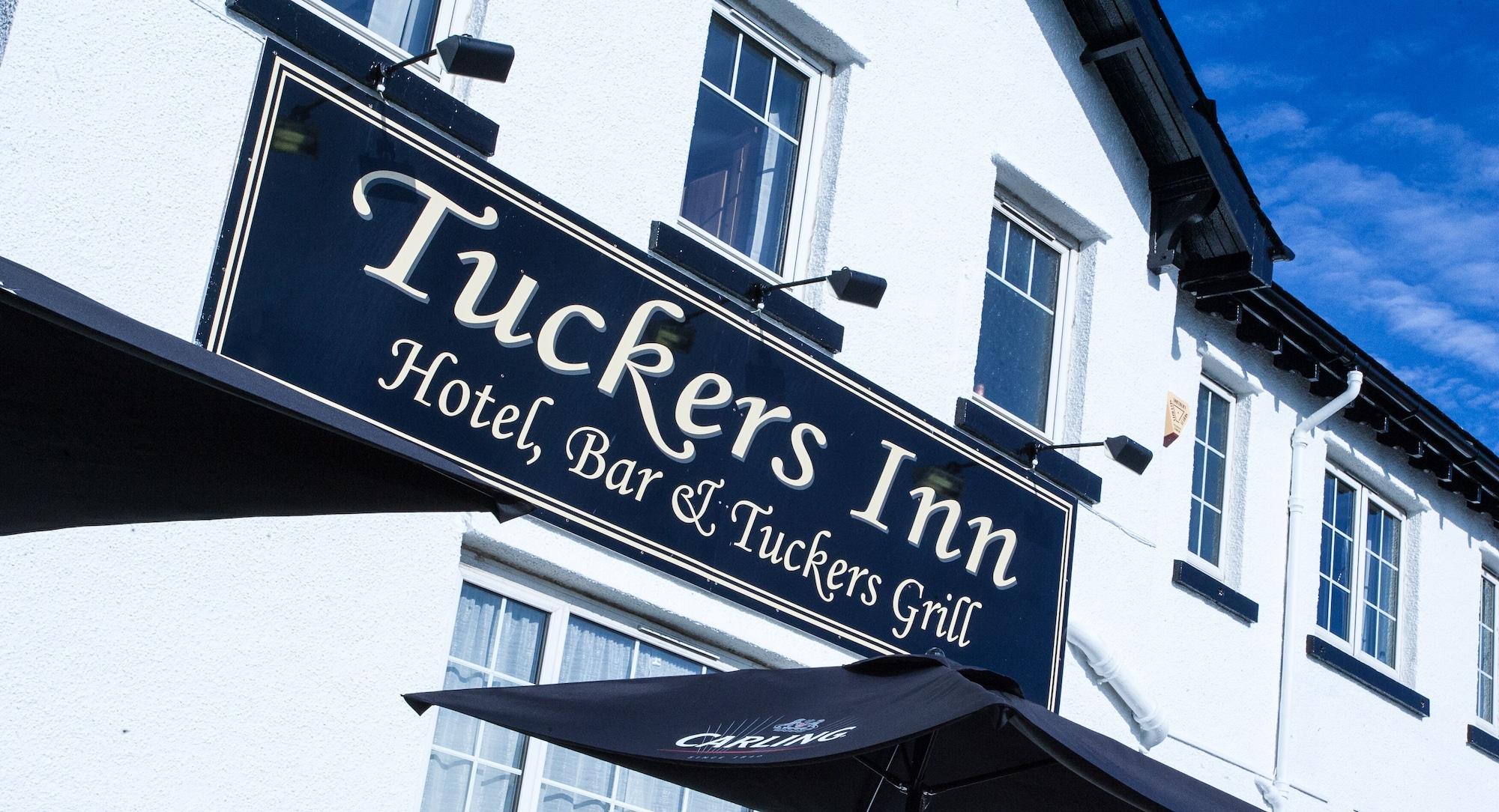 Vista Exterior Tuckers Inn