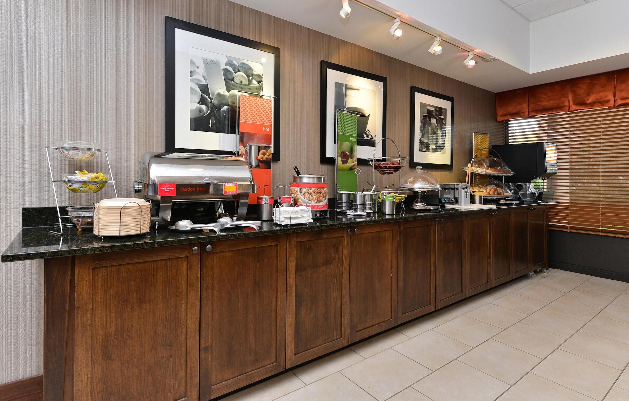 Restaurant Hampton Inn Chicago-Carol Stream