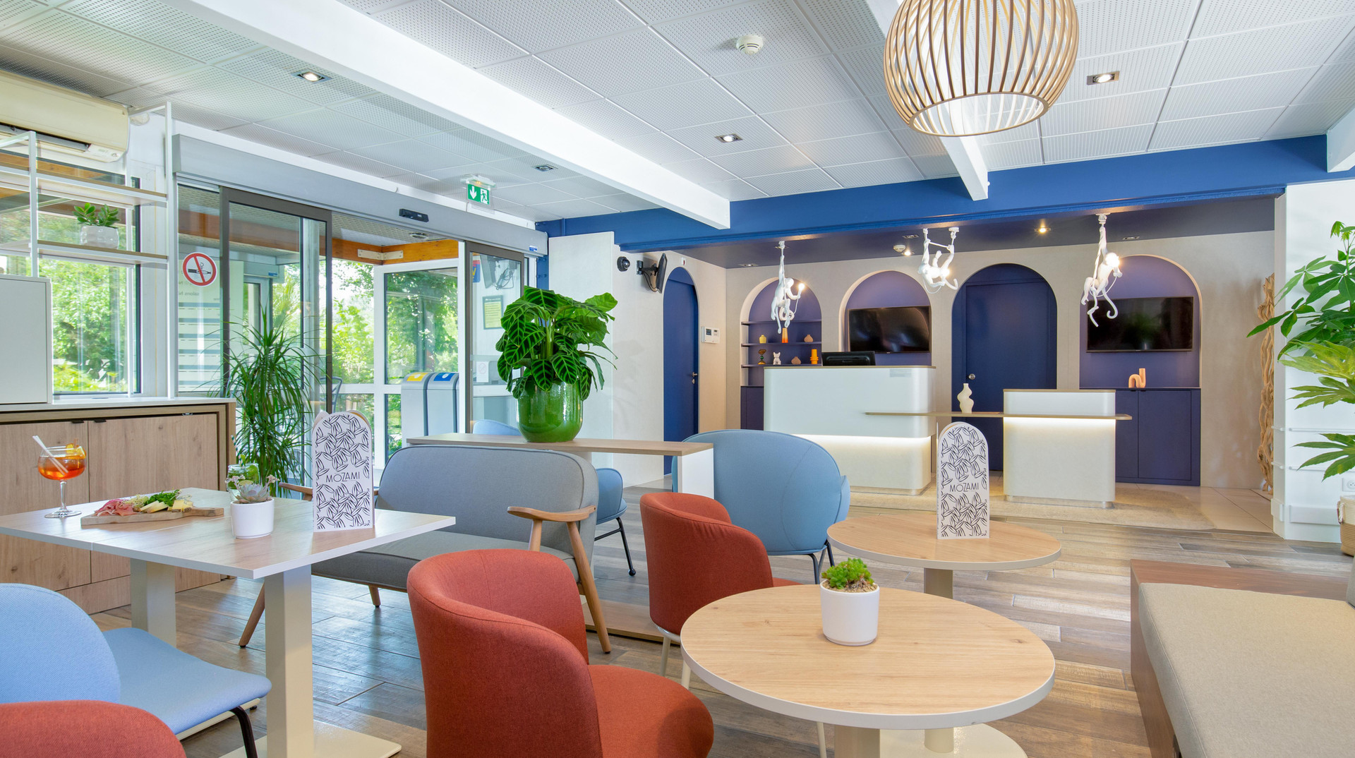 Vista Lobby Hotel Novotel Aix en Provence Pont de l'Arc Fenouillères