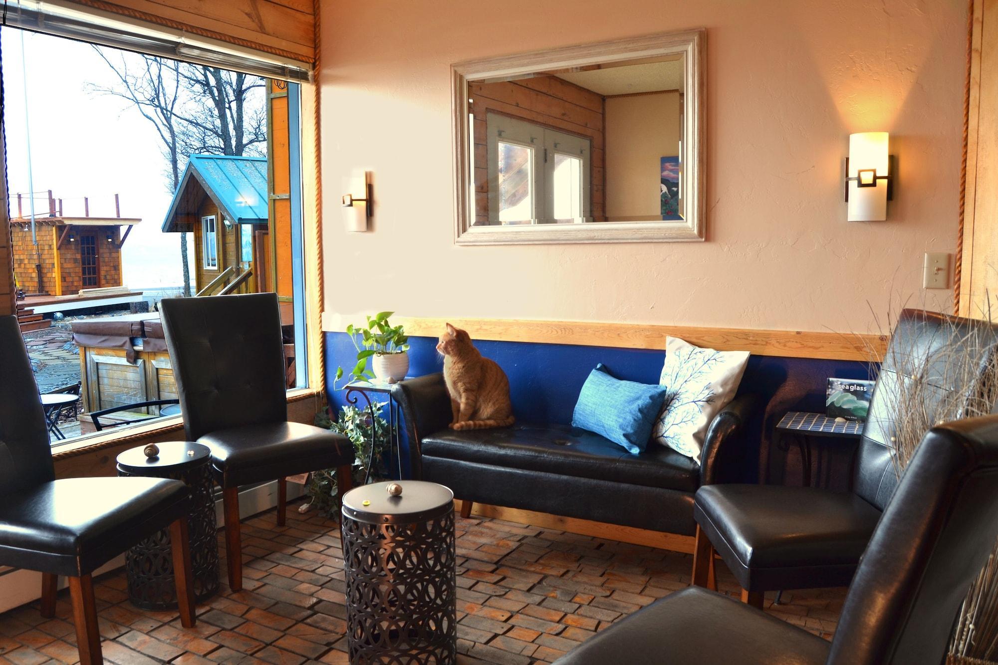 Vista Lobby Homer Inn and Spa