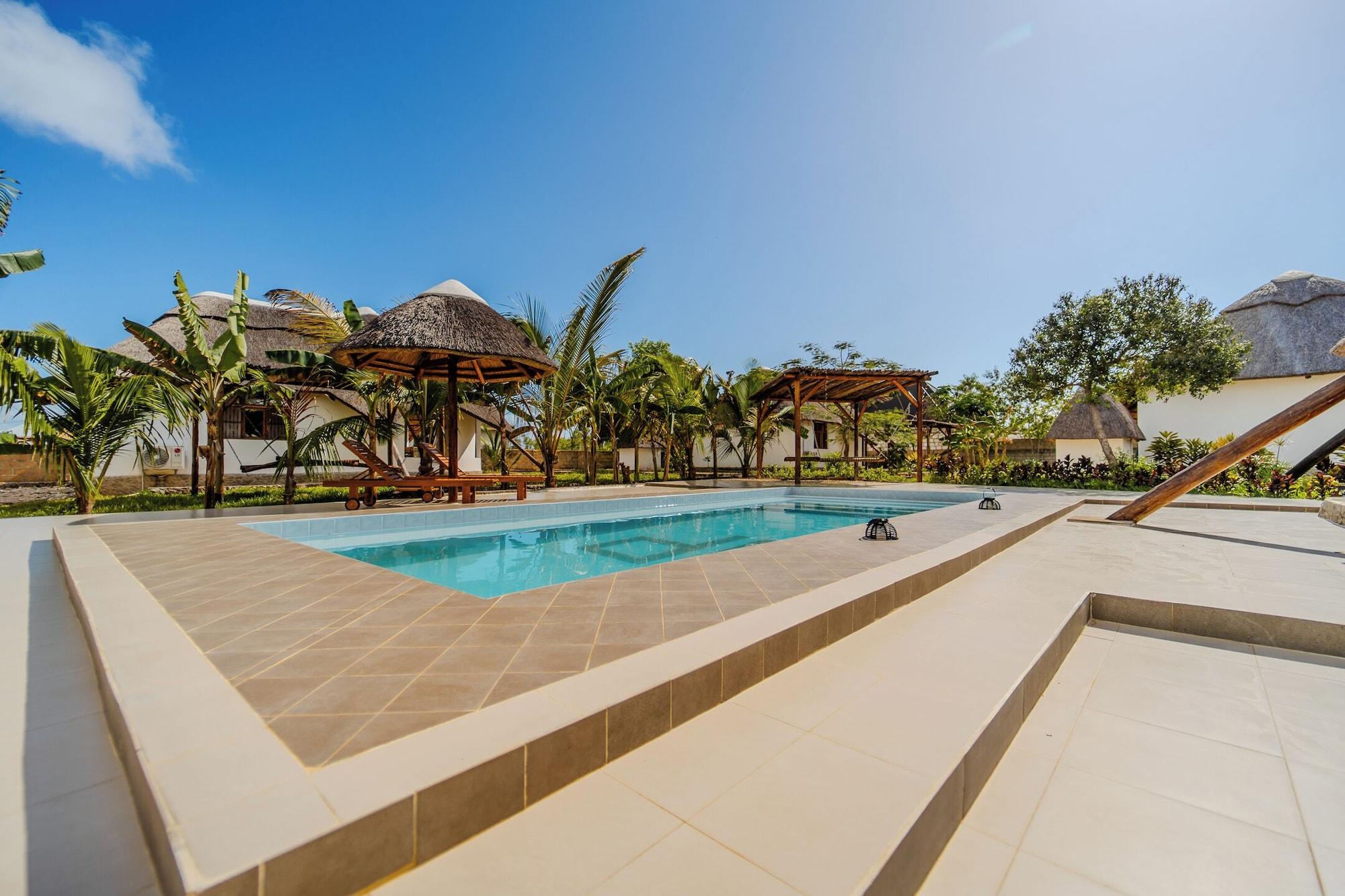 Vista Piscina Zaria Garden Bungalow