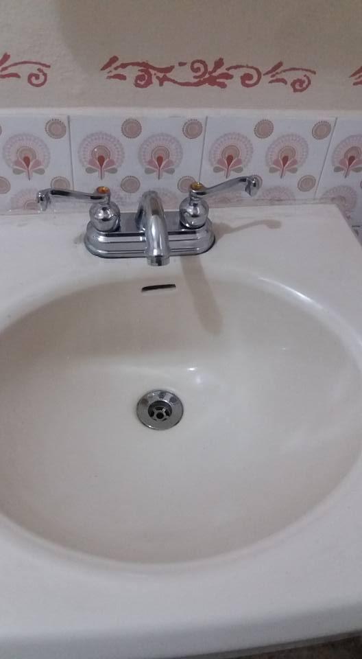 Baño Tamarindo Hostel