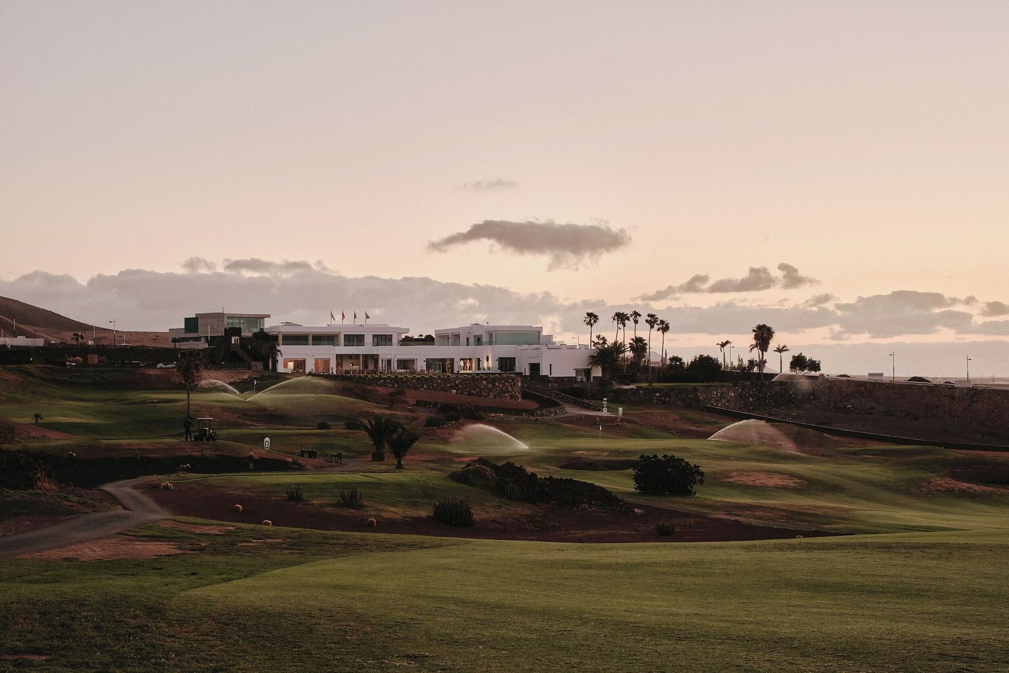 Campo de Golf La Isla y el Mar Hotel Boutique - Adults Only