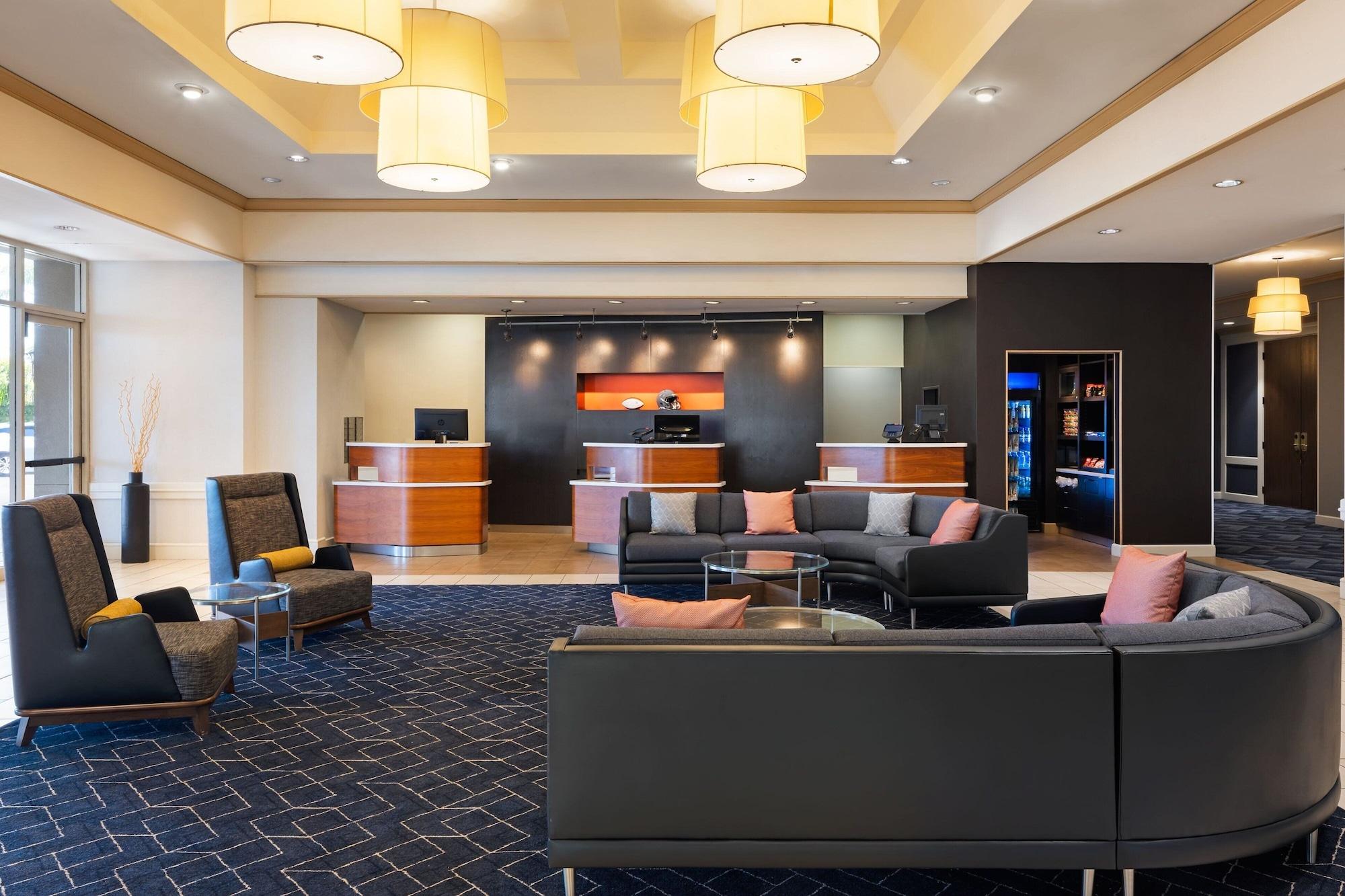 Vista Lobby Courtyard by Marriott Baldwin Park