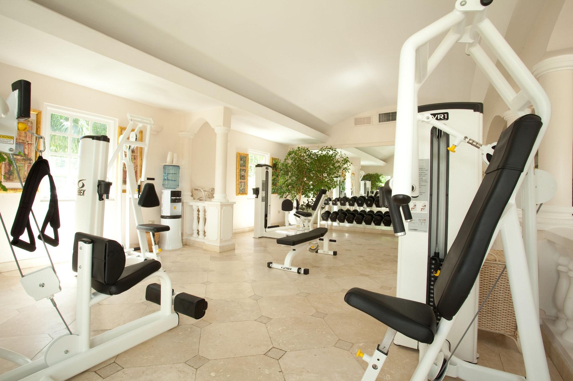Gimnasio Coco Reef Resort and Spa