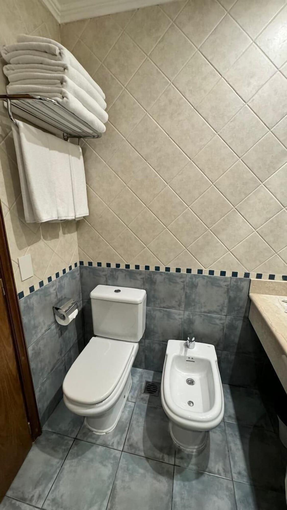 Equipamiento de Habitación Gardi Hotel & Suites