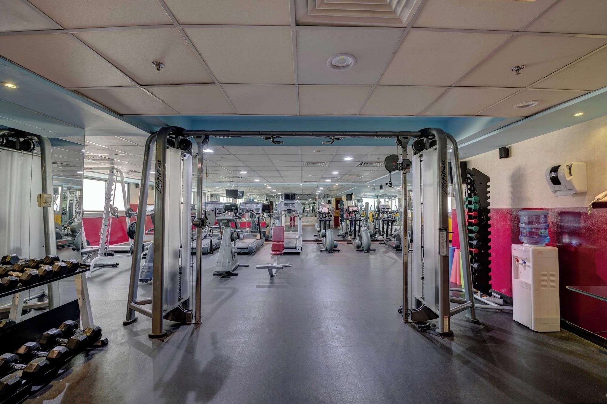 Gimnasio Howard Johnson Plaza By Wyndham Dubai Deira