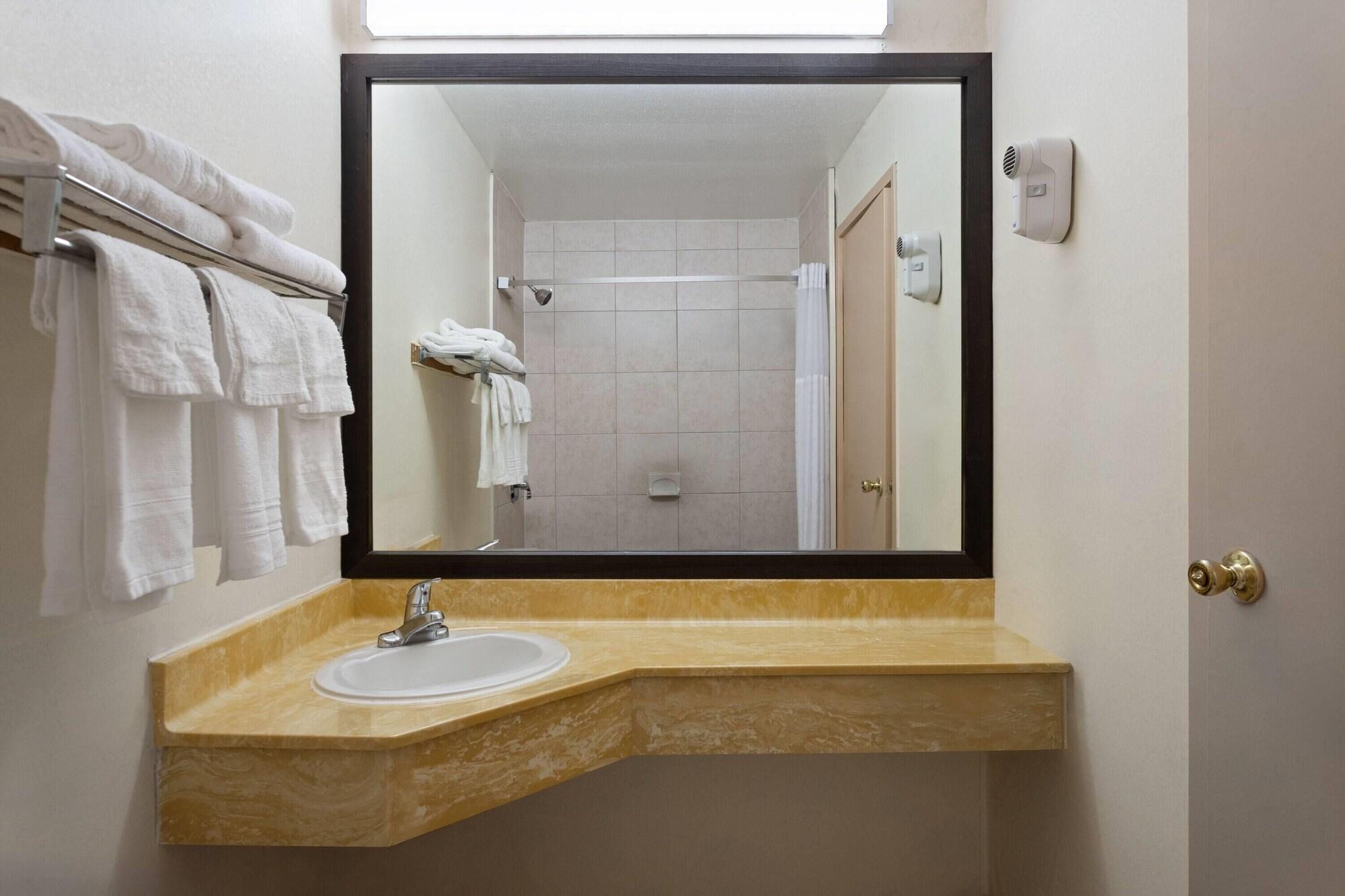 Equipamiento de Habitación Super 8 by Wyndham Columbus