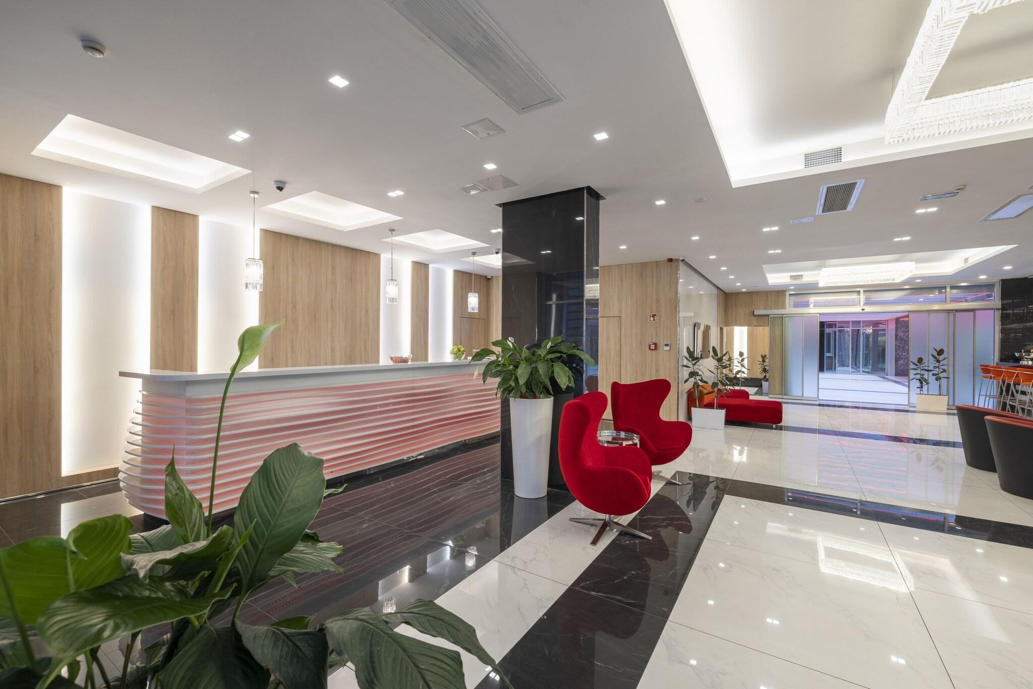 Vista Lobby Silver Crown Hotel & Residence