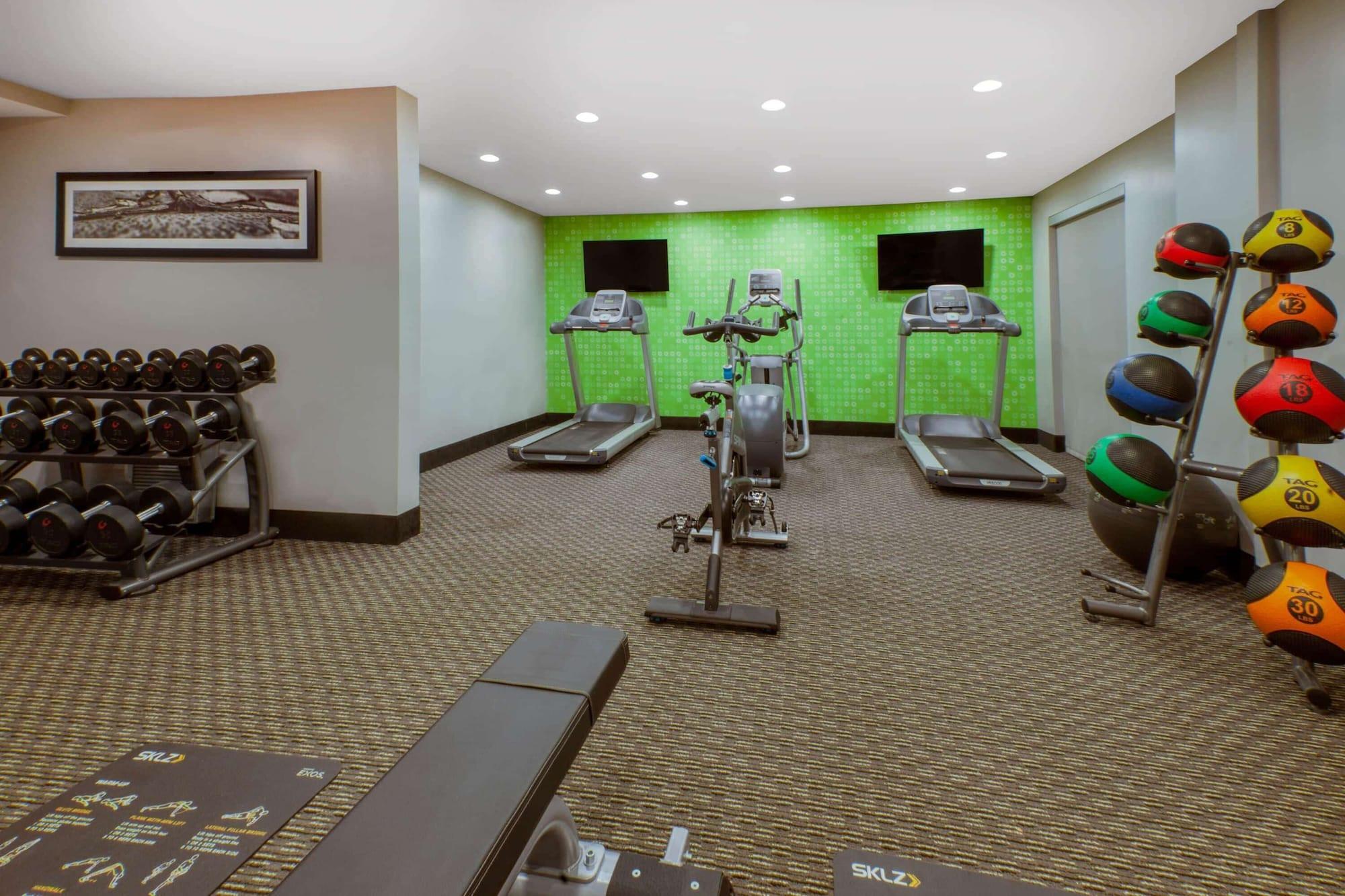 Gimnasio La Quinta Inn & Suites by Wyndham Detroit Utica