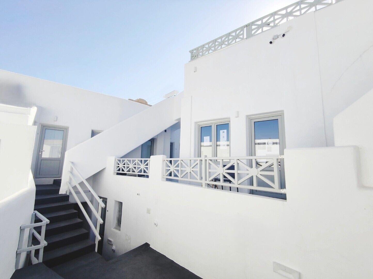 Vista Lobby Erice Fira by EasyStay