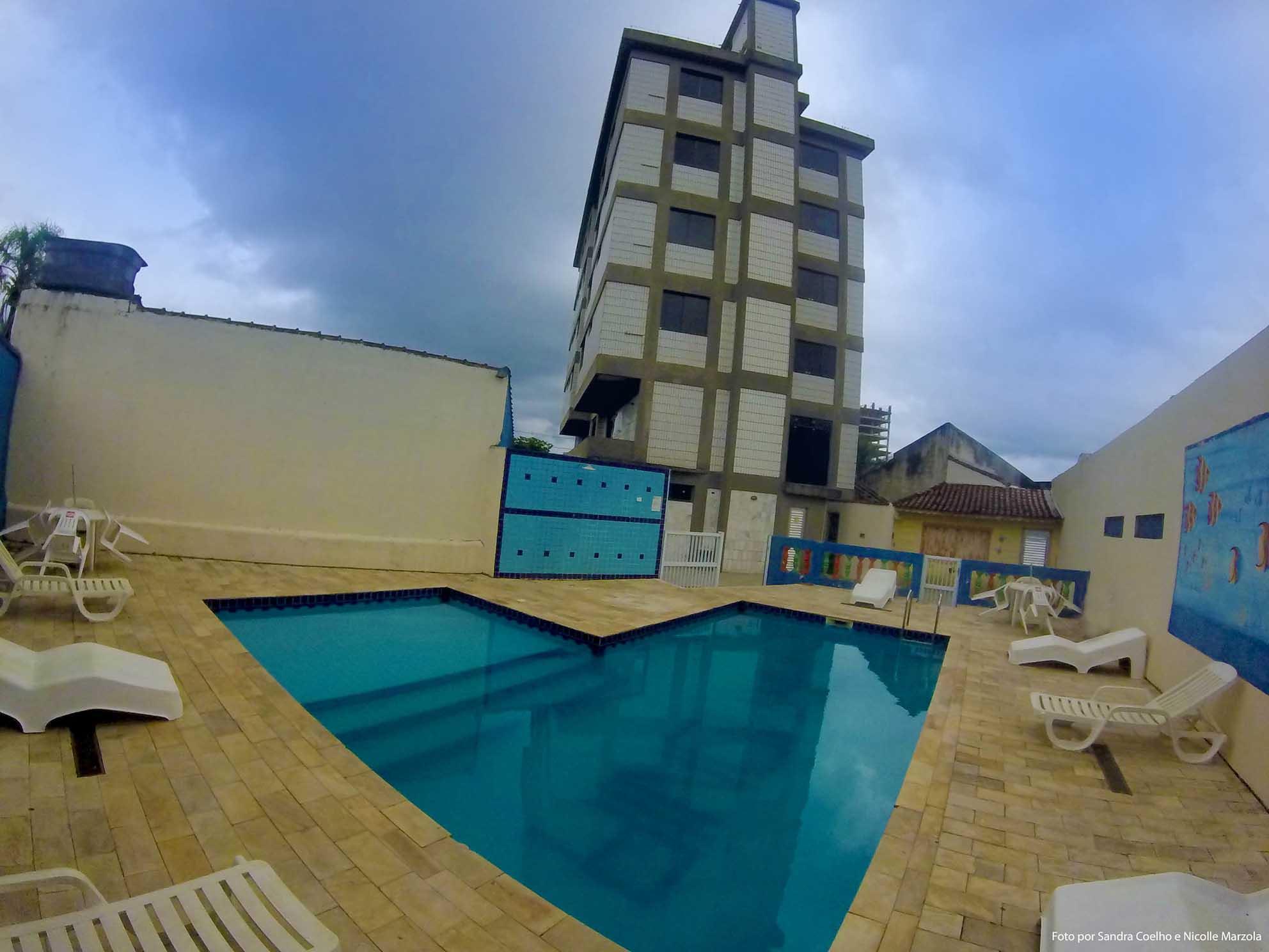Vista da piscina Hotel H Praia Grande