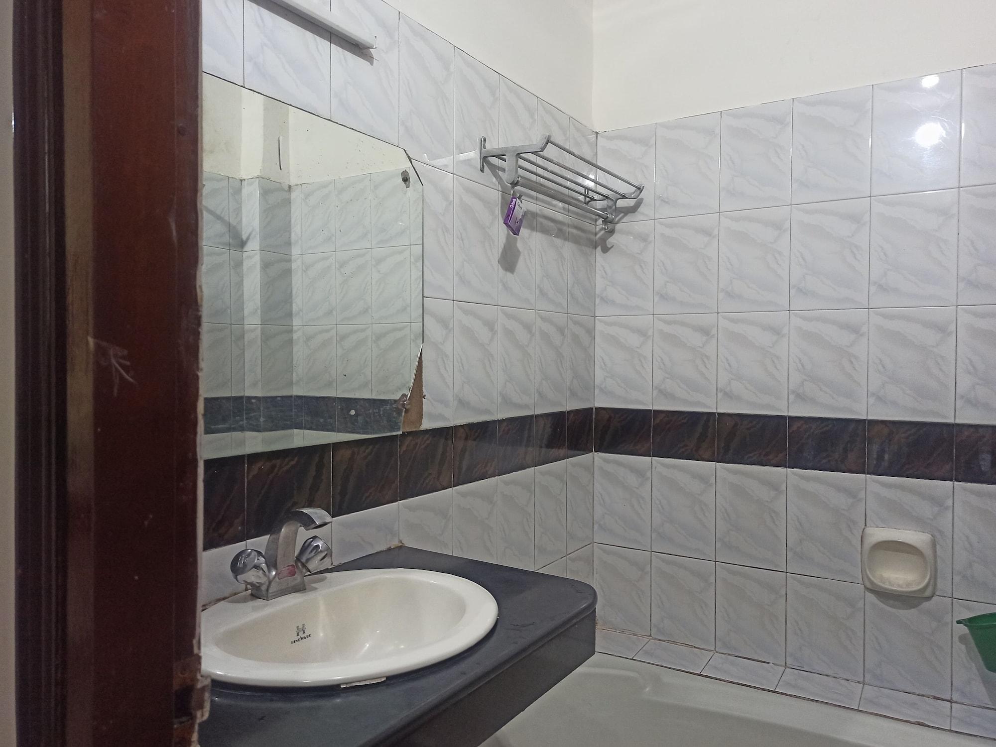 Equipamiento de Habitación Ambarish Grand Residency