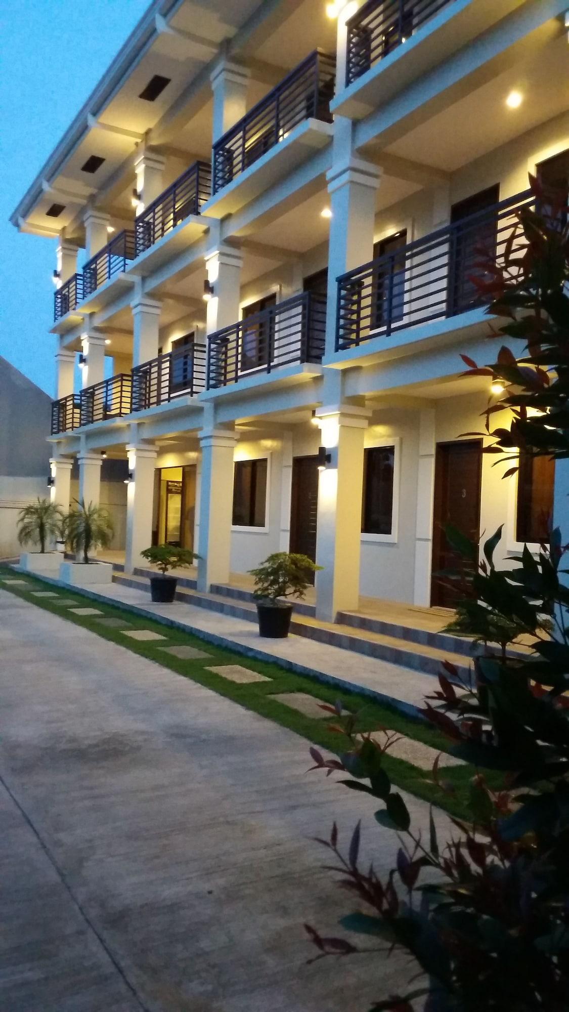 Varios Veranda Residence Inn