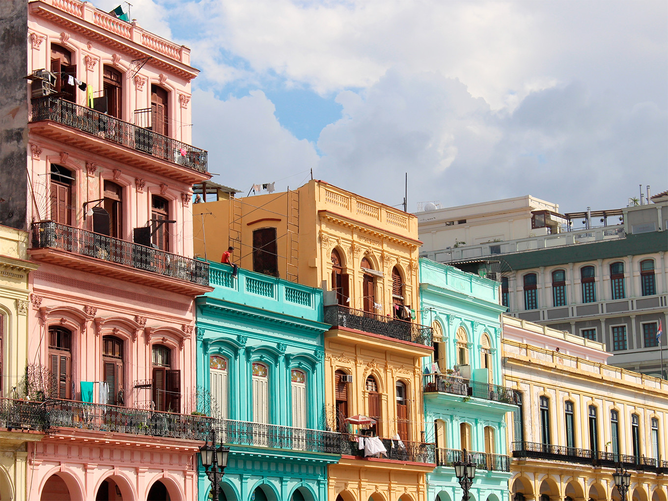 Ofertas de Pasajes a Uruguay VUELOS BARATOS en Despegar