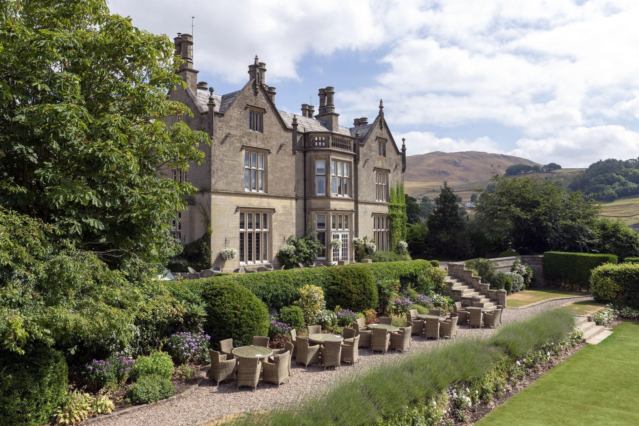 Vista Exterior Falcon Manor Hotel