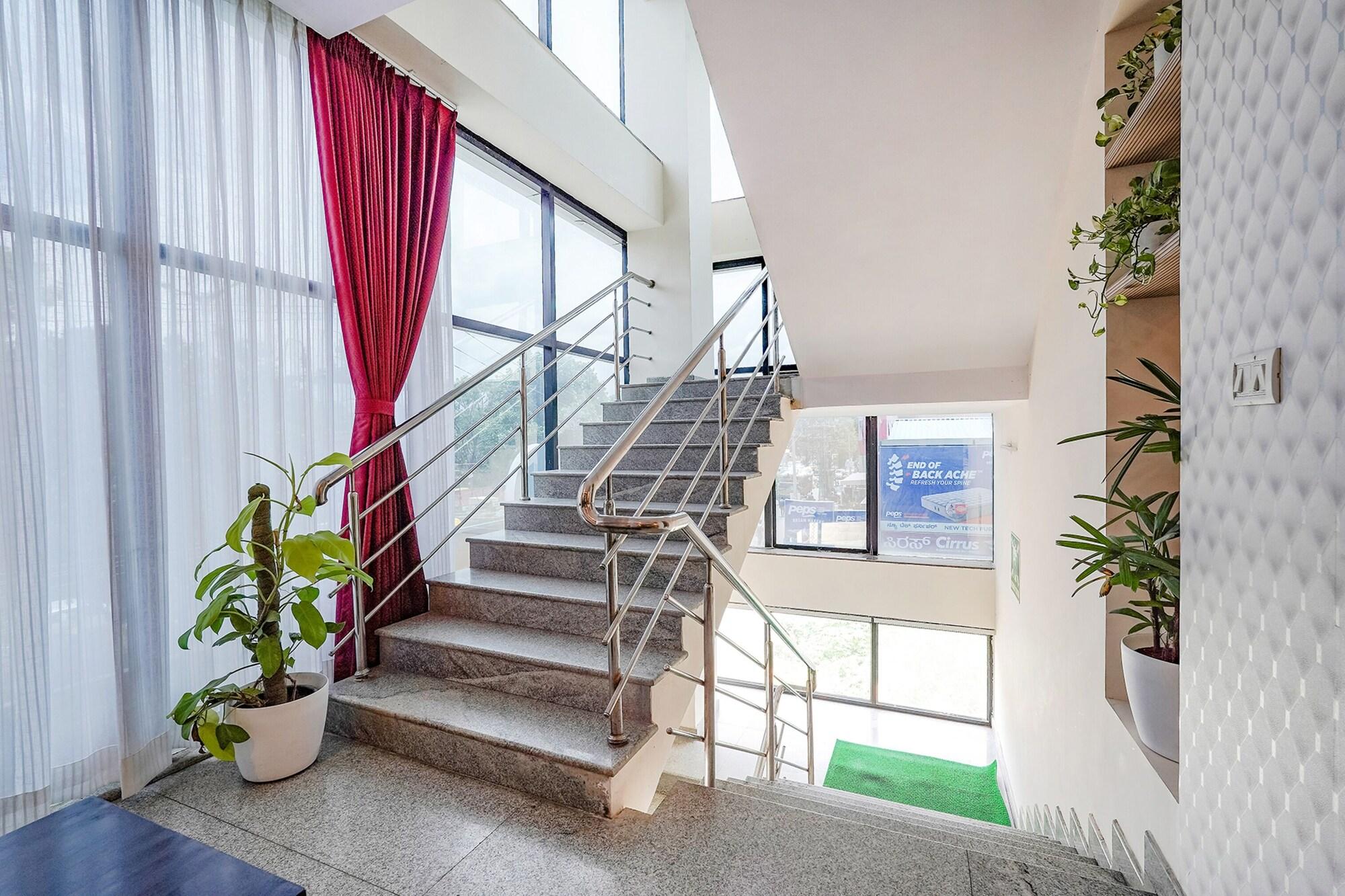 Vista Lobby Fabhotel Leela Park Hbr Layout