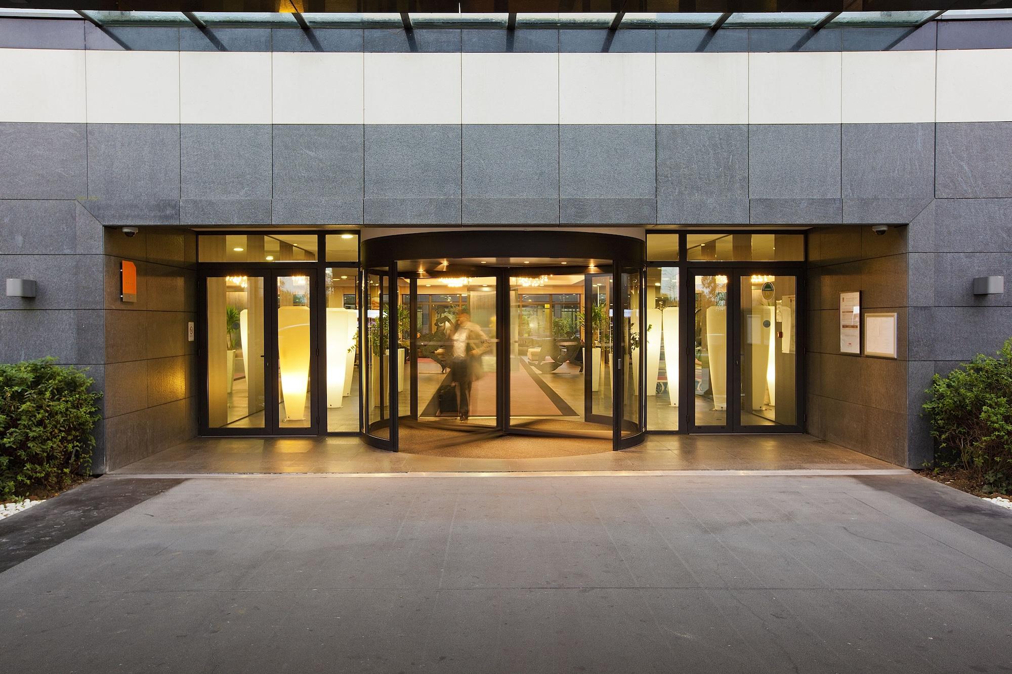 Vista Exterior Residhome Suites Paris Sénart