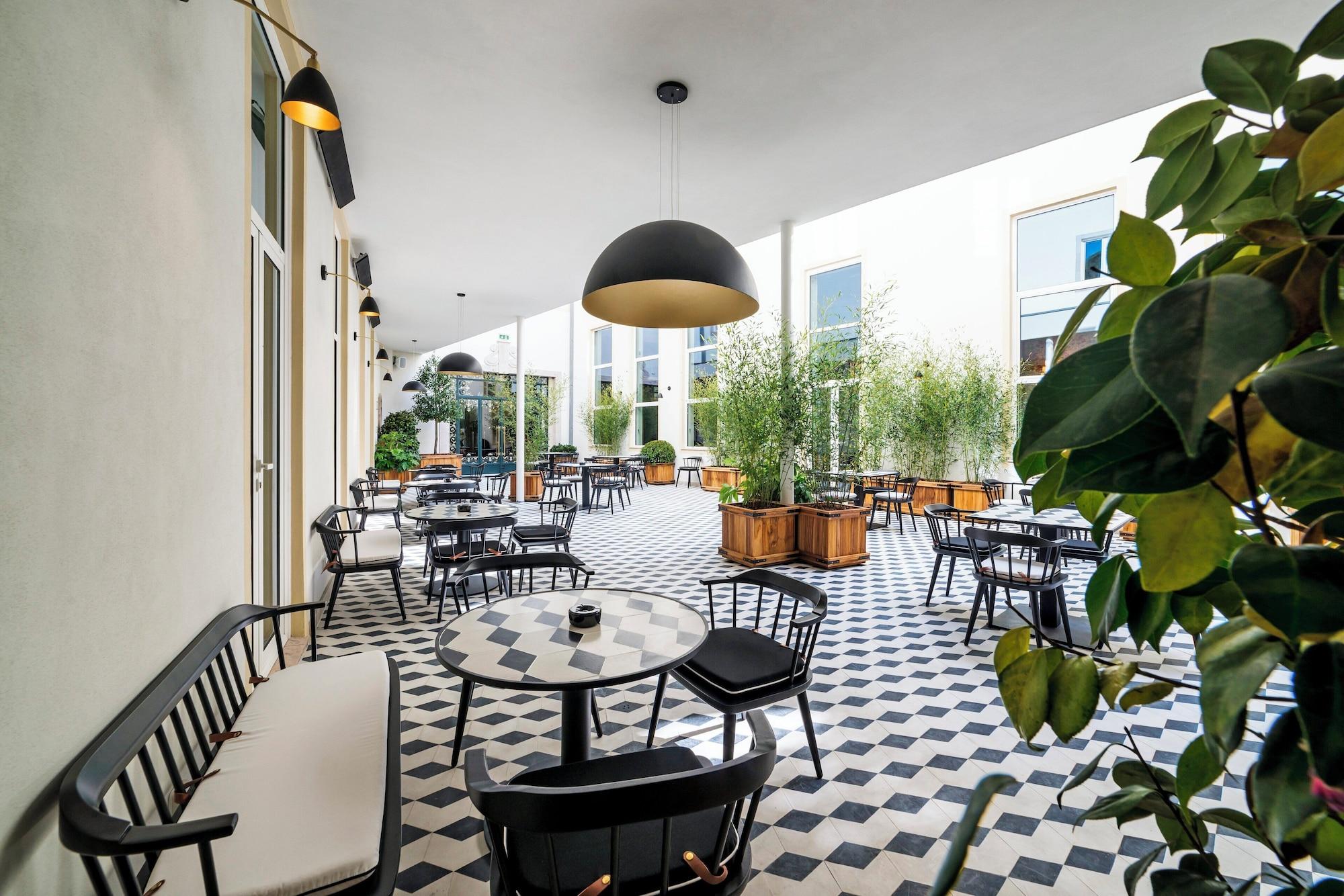 Bar/Salón Infante Sagres