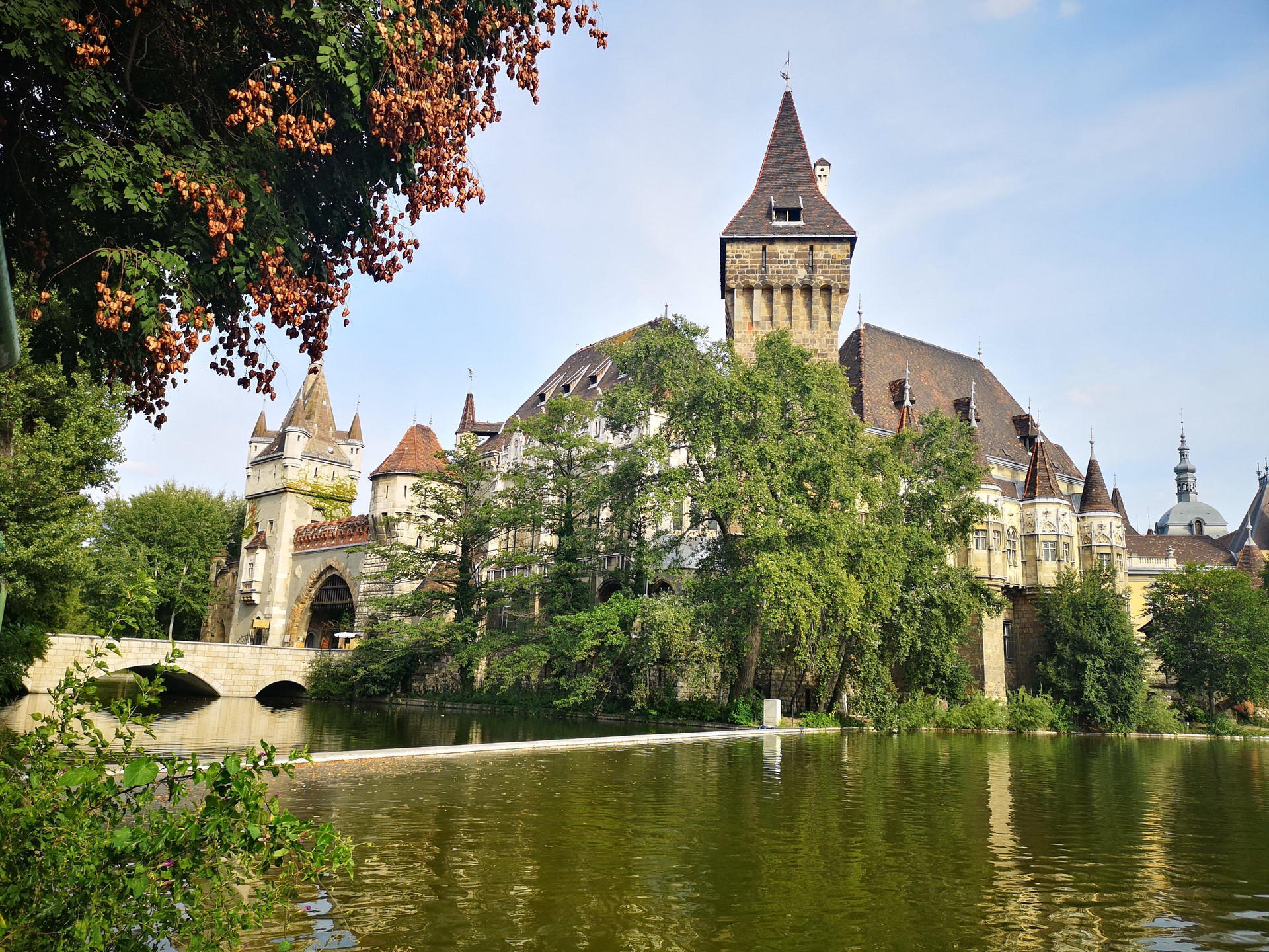 Vista Exterior Crowne Plaza Budapest