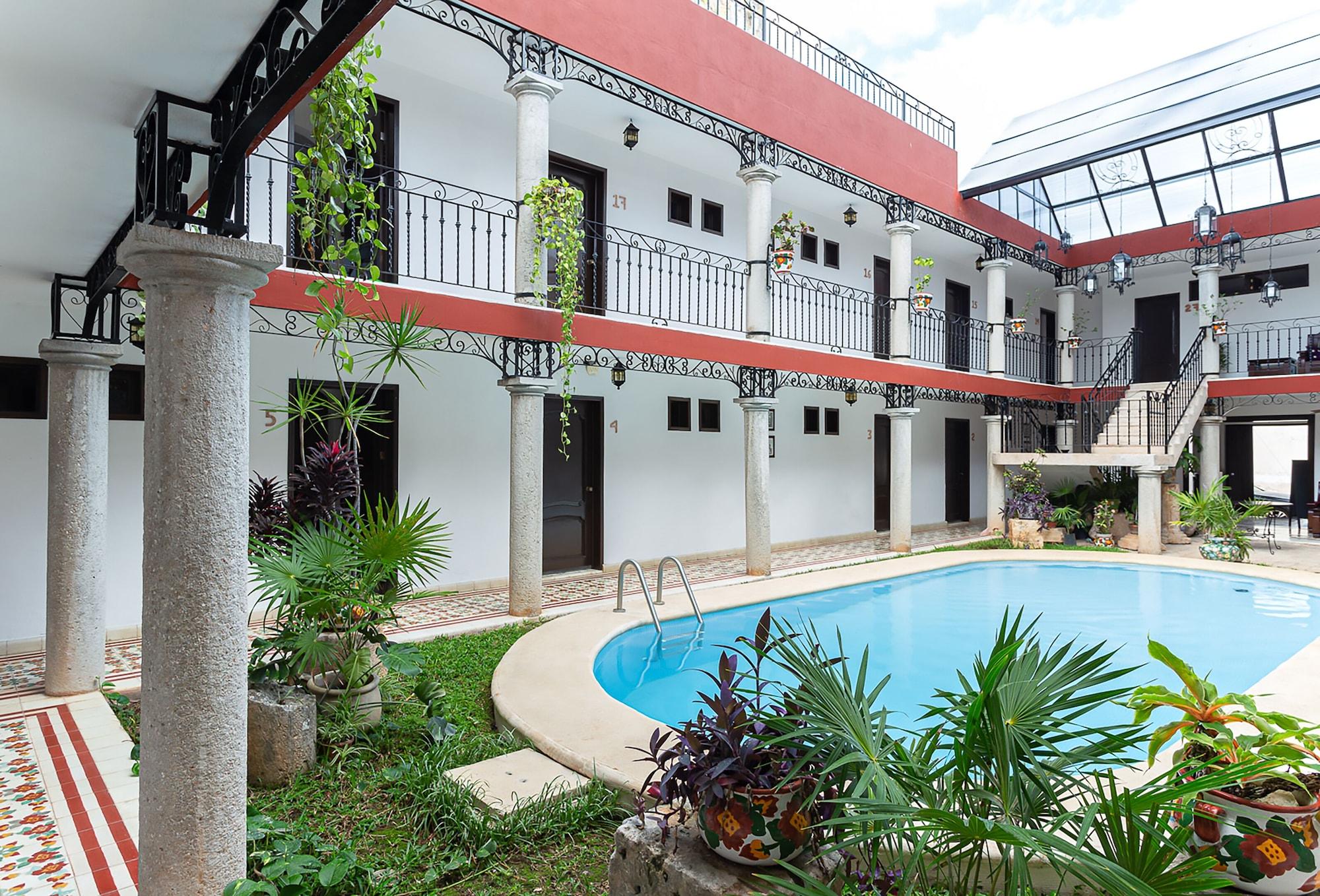 Vista Piscina La Aurora Hotel Colonial