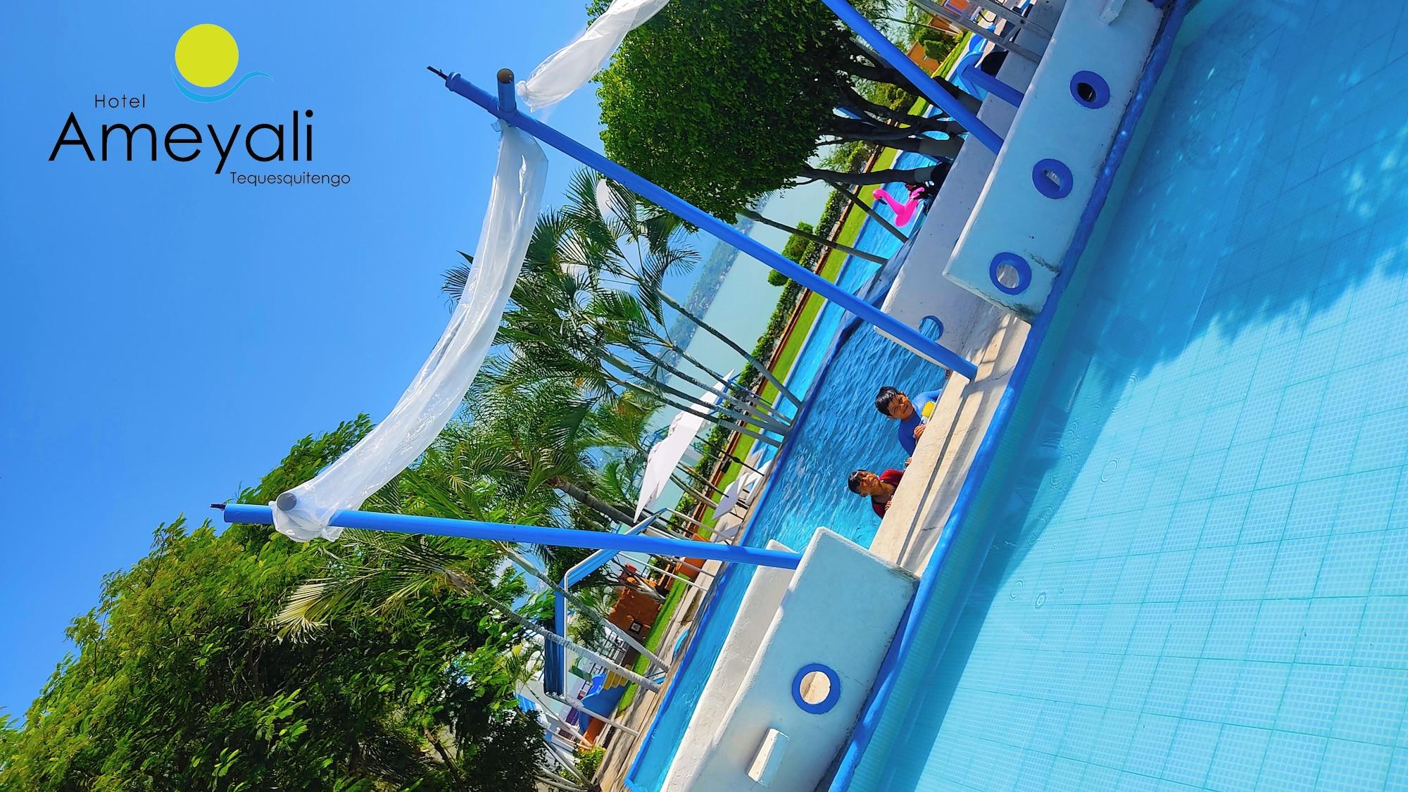 Vista Piscina Hotel Ameyali Tequesquitengo
