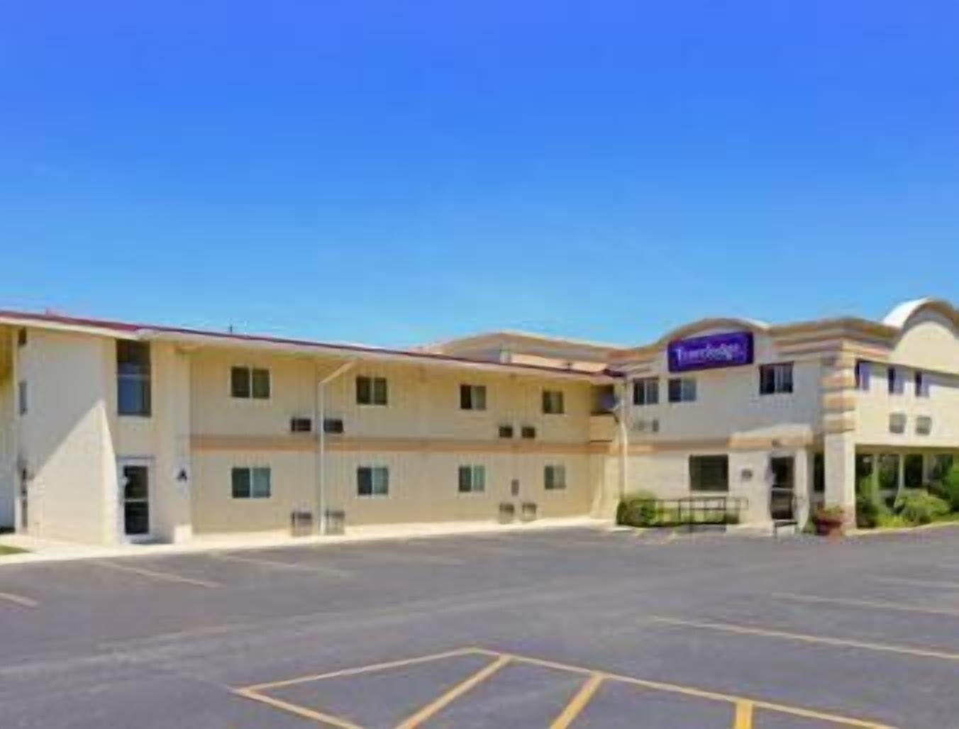 Vista Exterior Travelodge by Wyndham Lima OH