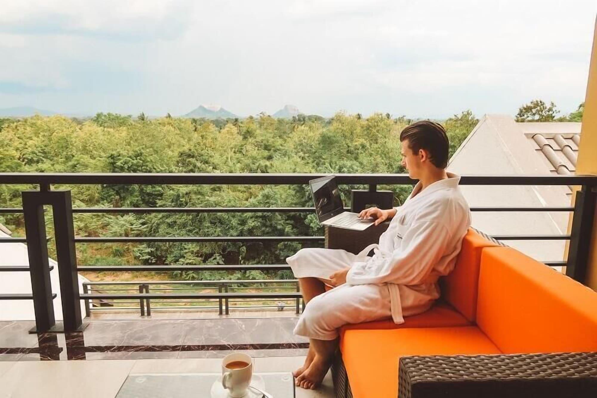 Vista Exterior Cassandra Culture Resort