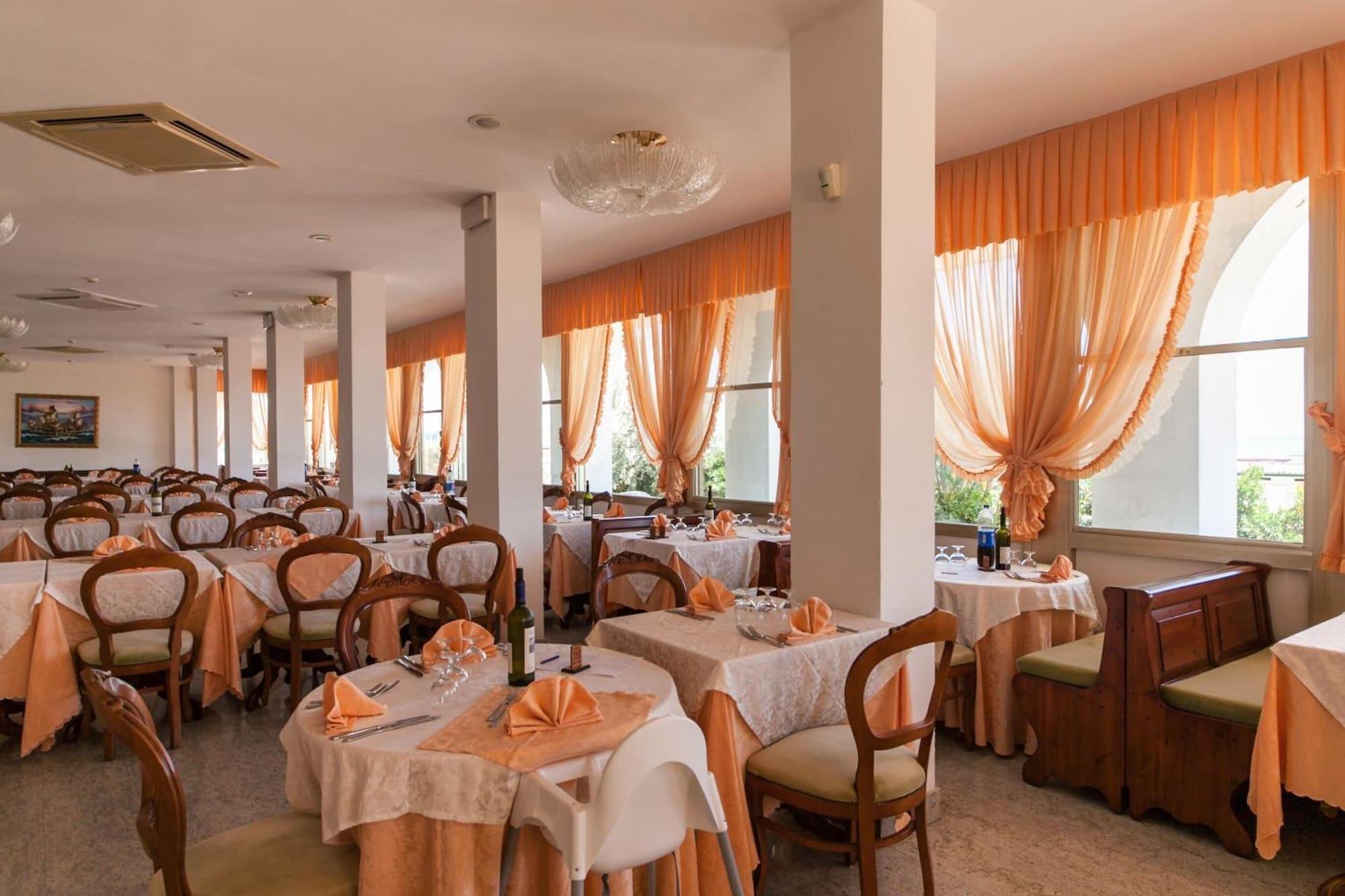 Restaurant Mayflower Beach Hotel
