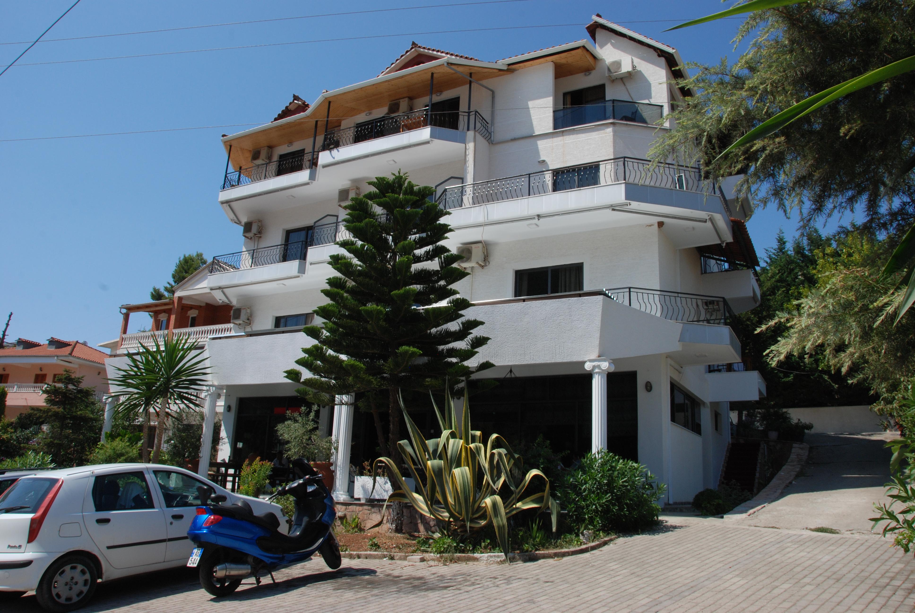 Varios Hotel Freskia