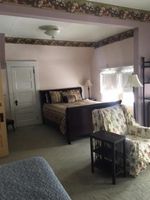 Alojamiento - The Taylor at Victorian Charm Inn