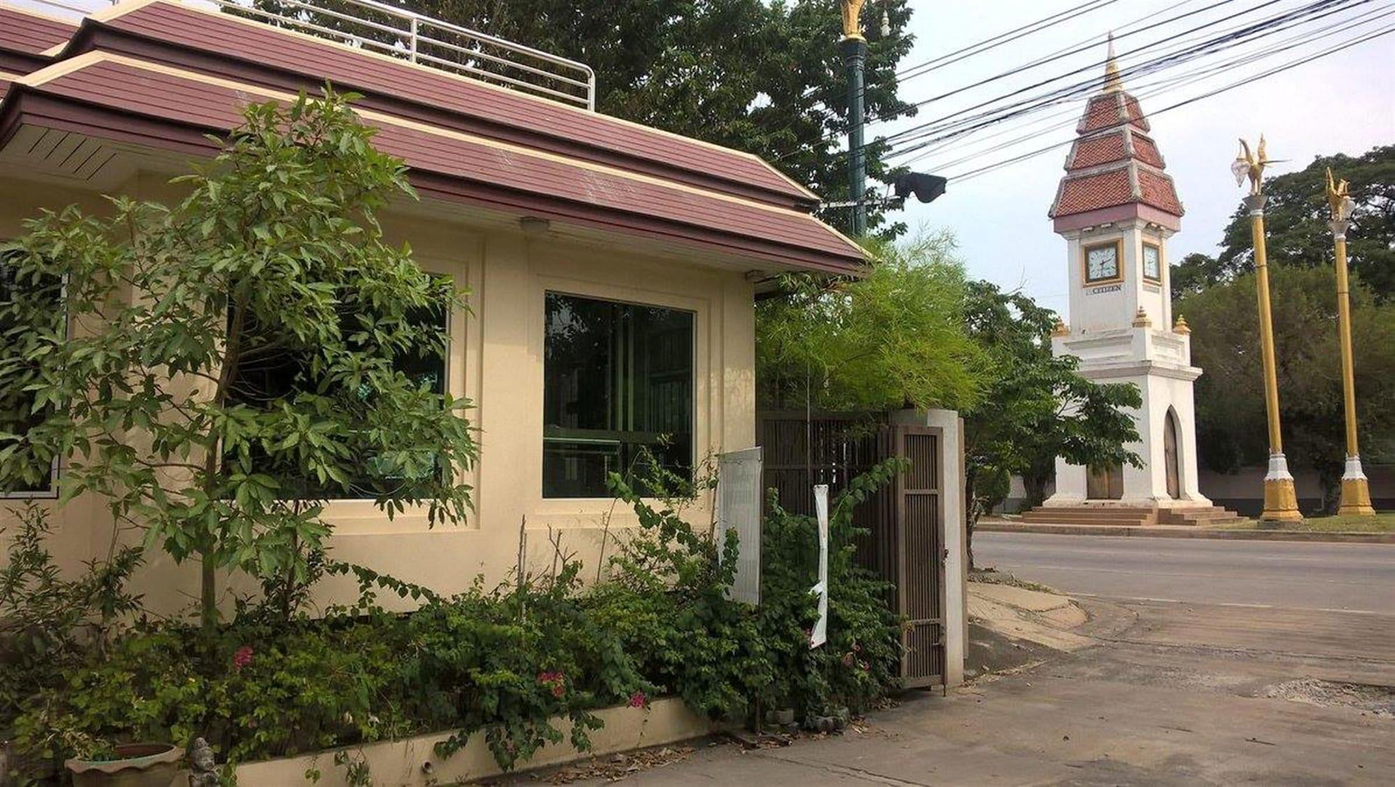 Vista Exterior Aiyara House