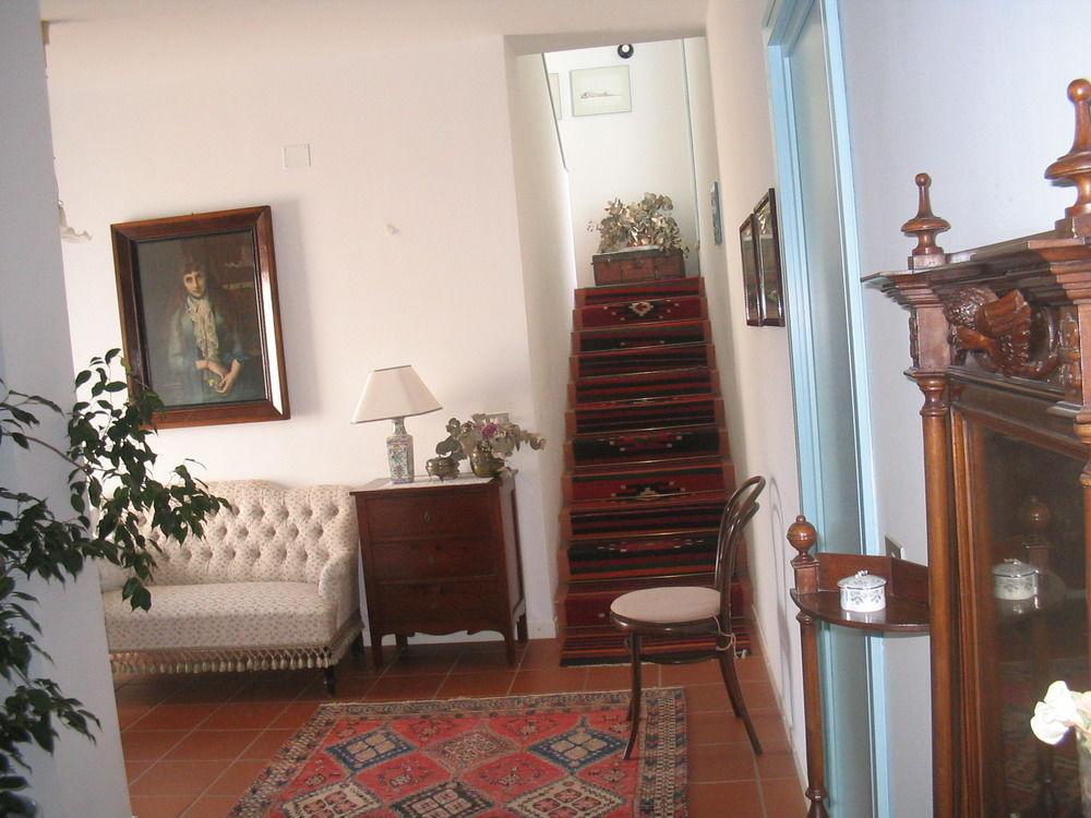Varios Li Spiri Bed & Breakfast