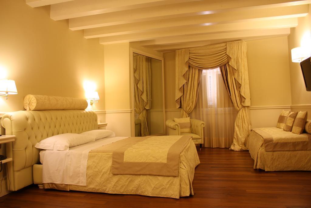 Habitación Suite Hotel Santa Chiara