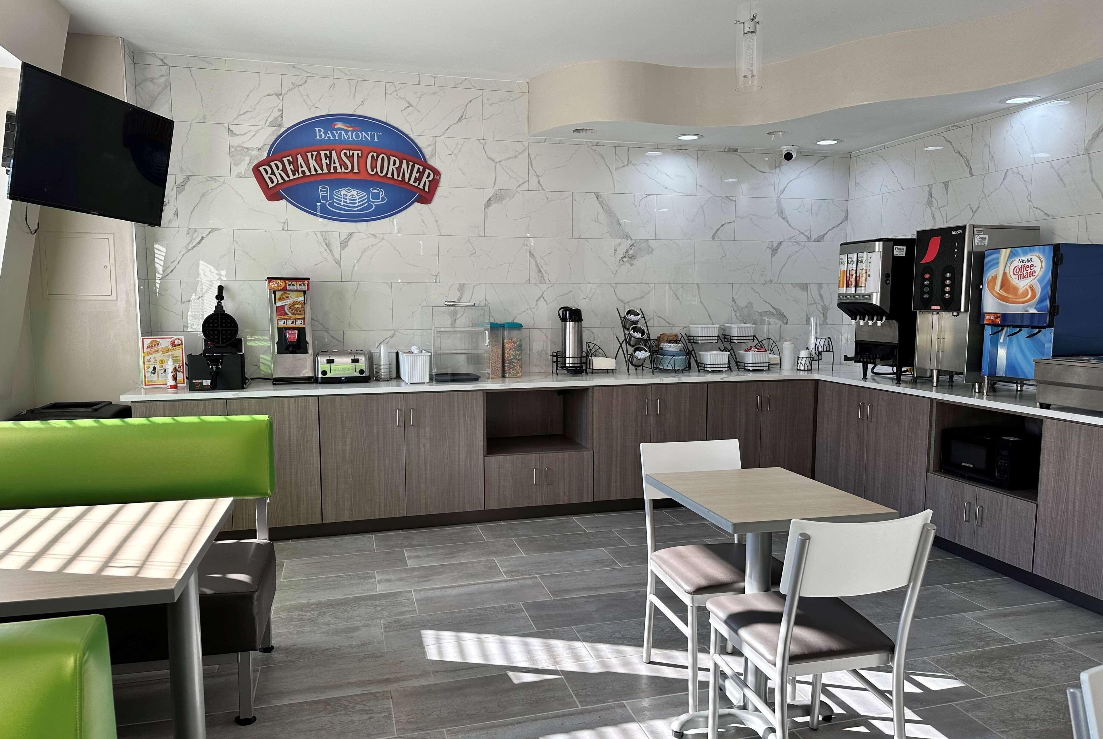 Restaurant Baymont By Wyndham Noblesville