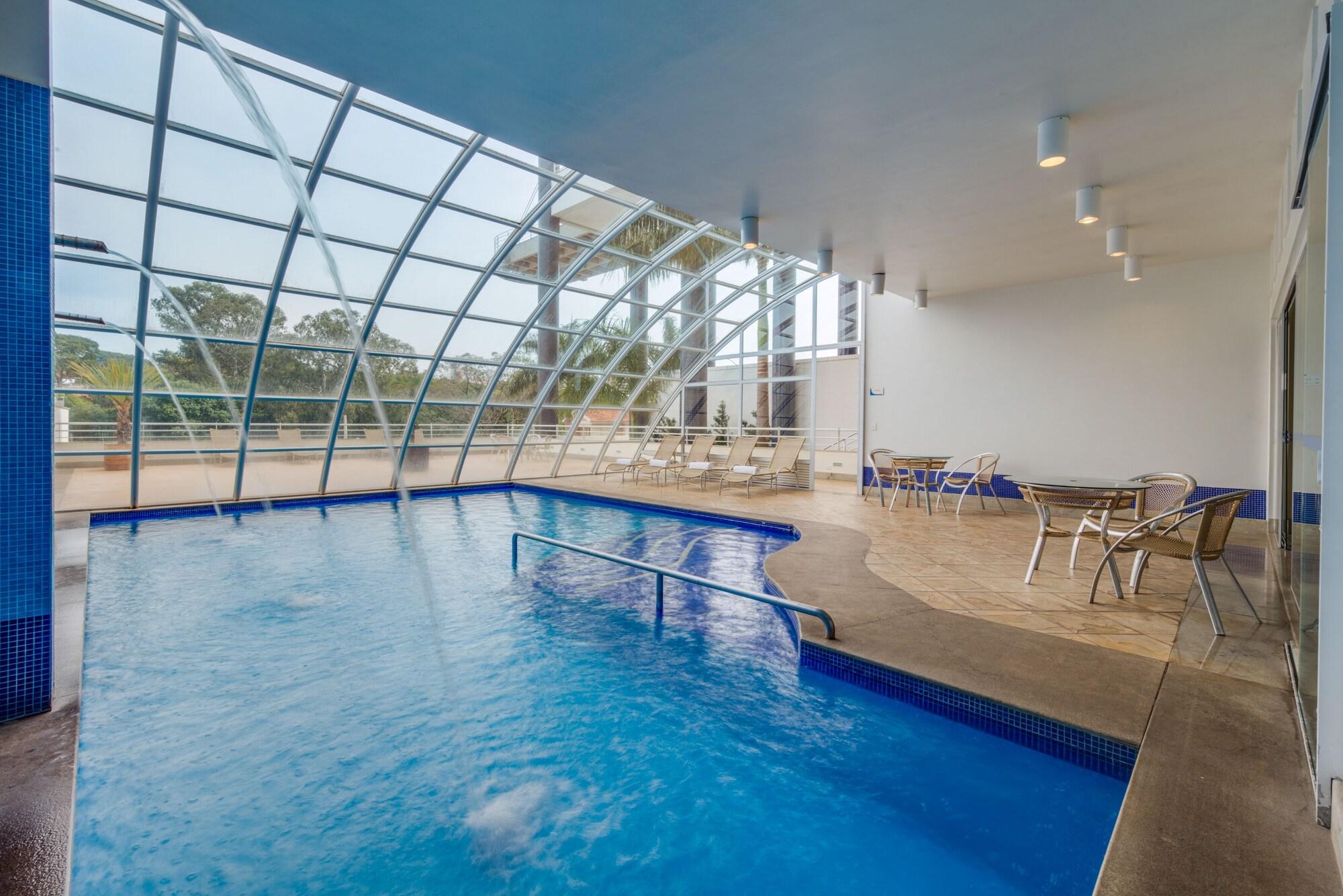 Vista Piscina Jk Premium Hotel e Eventos