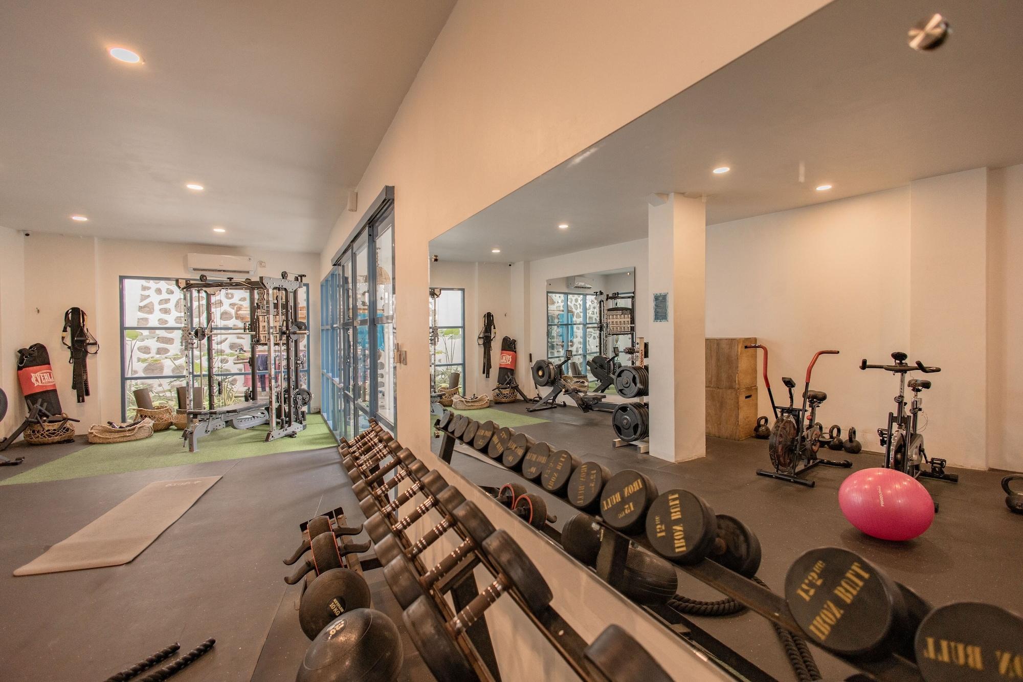 Gimnasio Seaesta Komodo Hotel & Hostel