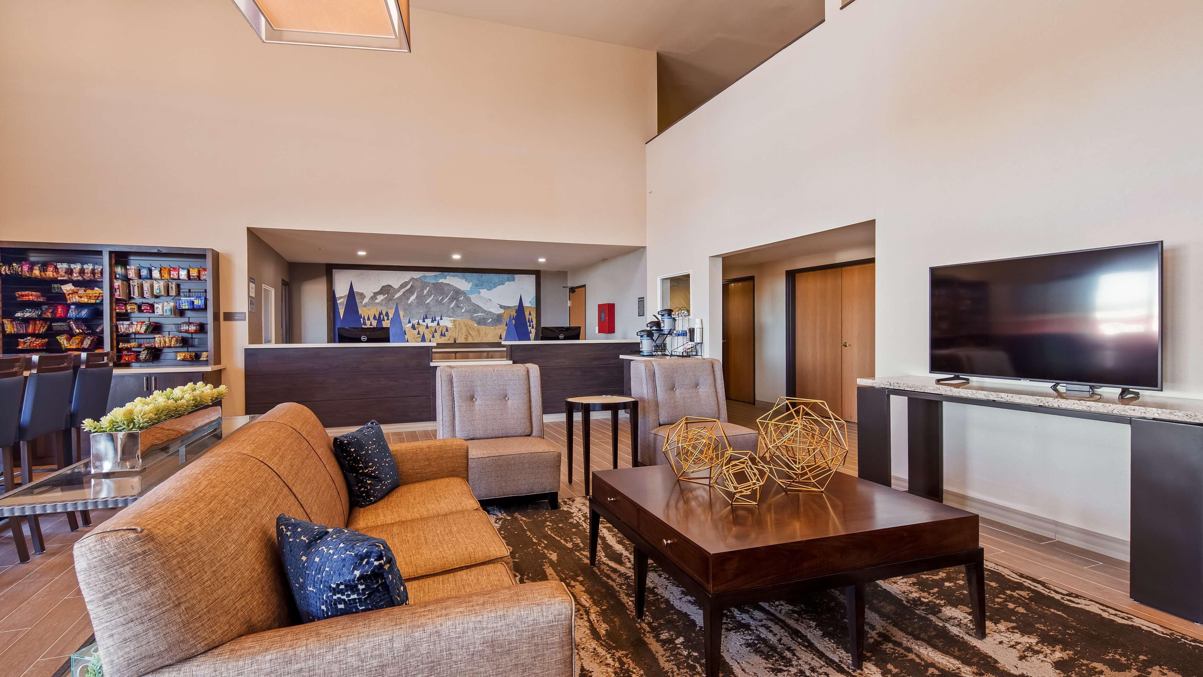 Vista Lobby Best Western Gunsan Hotel