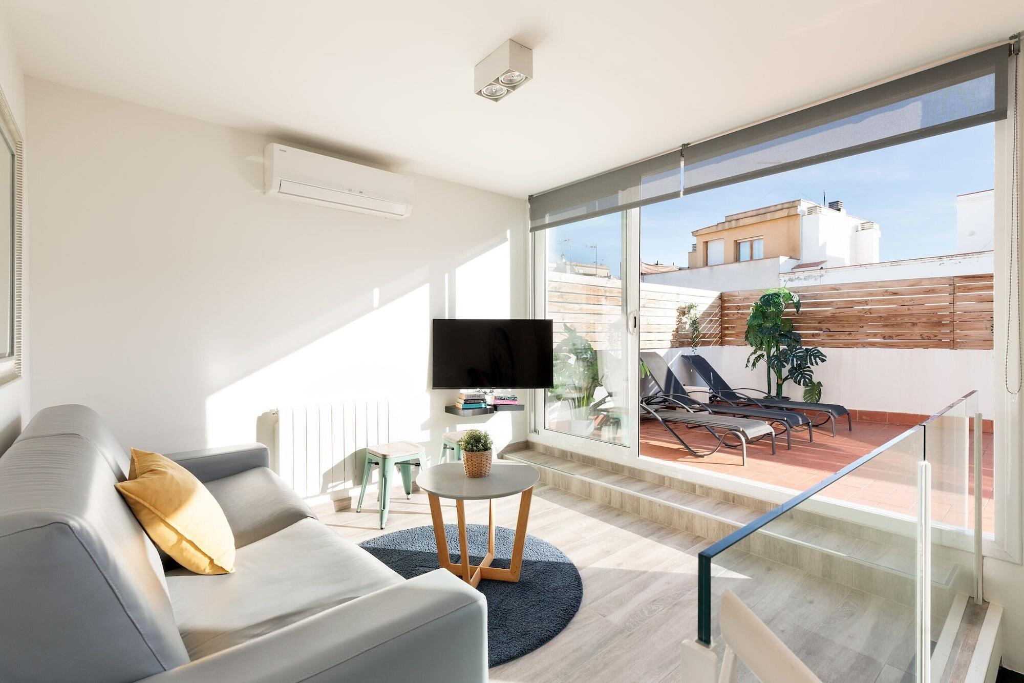 Varios Sitges Group Blue and White